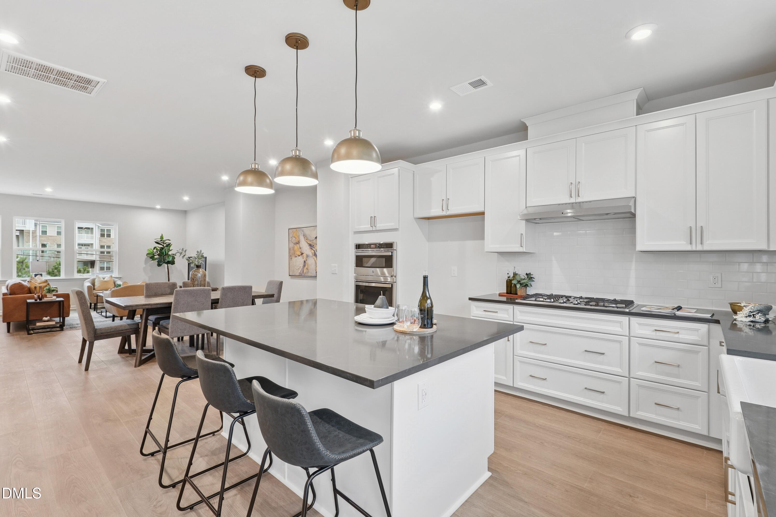 702 Hyperion Alley Property Photo 2