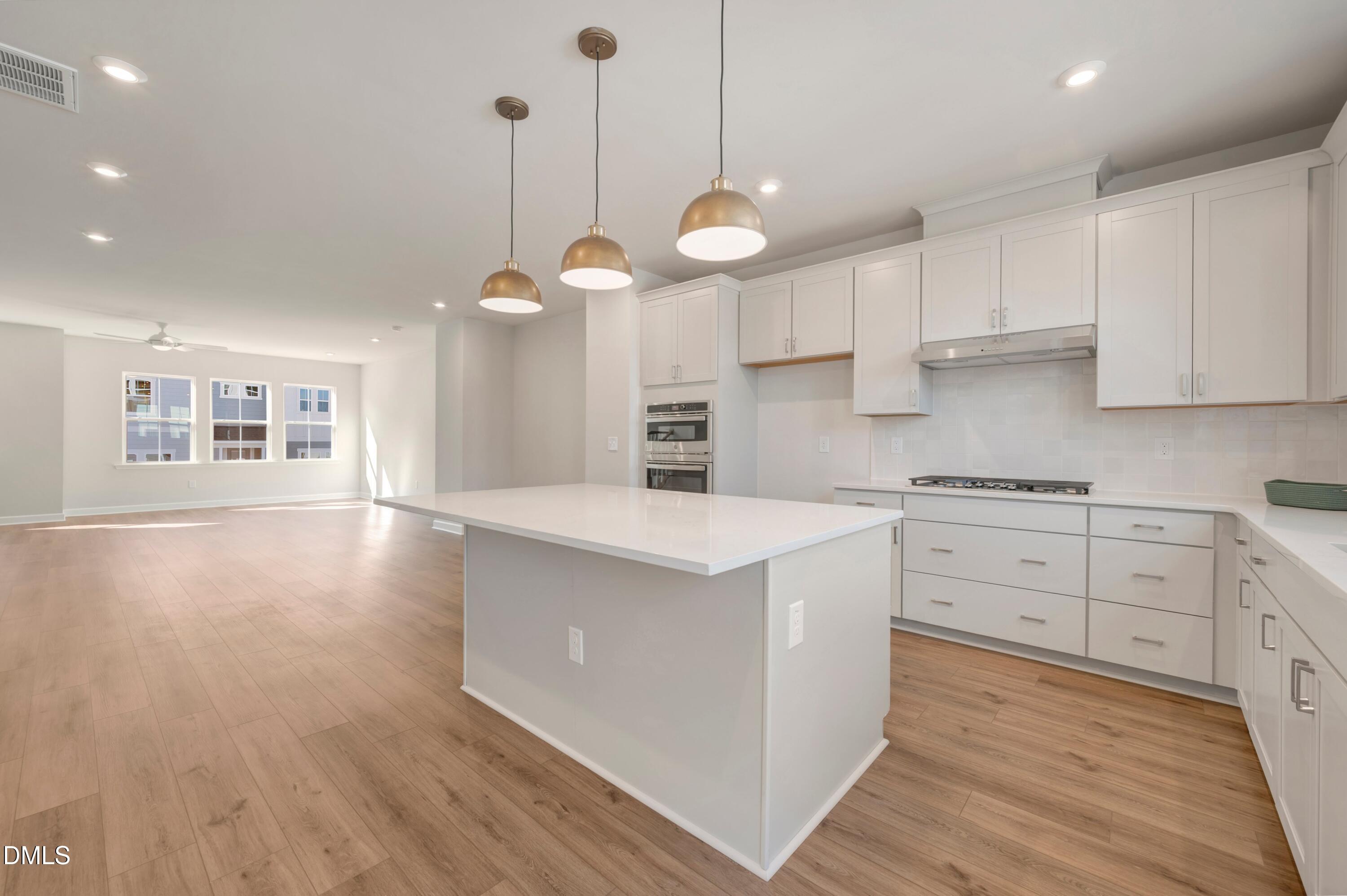 702 Hyperion Alley Property Photo 3