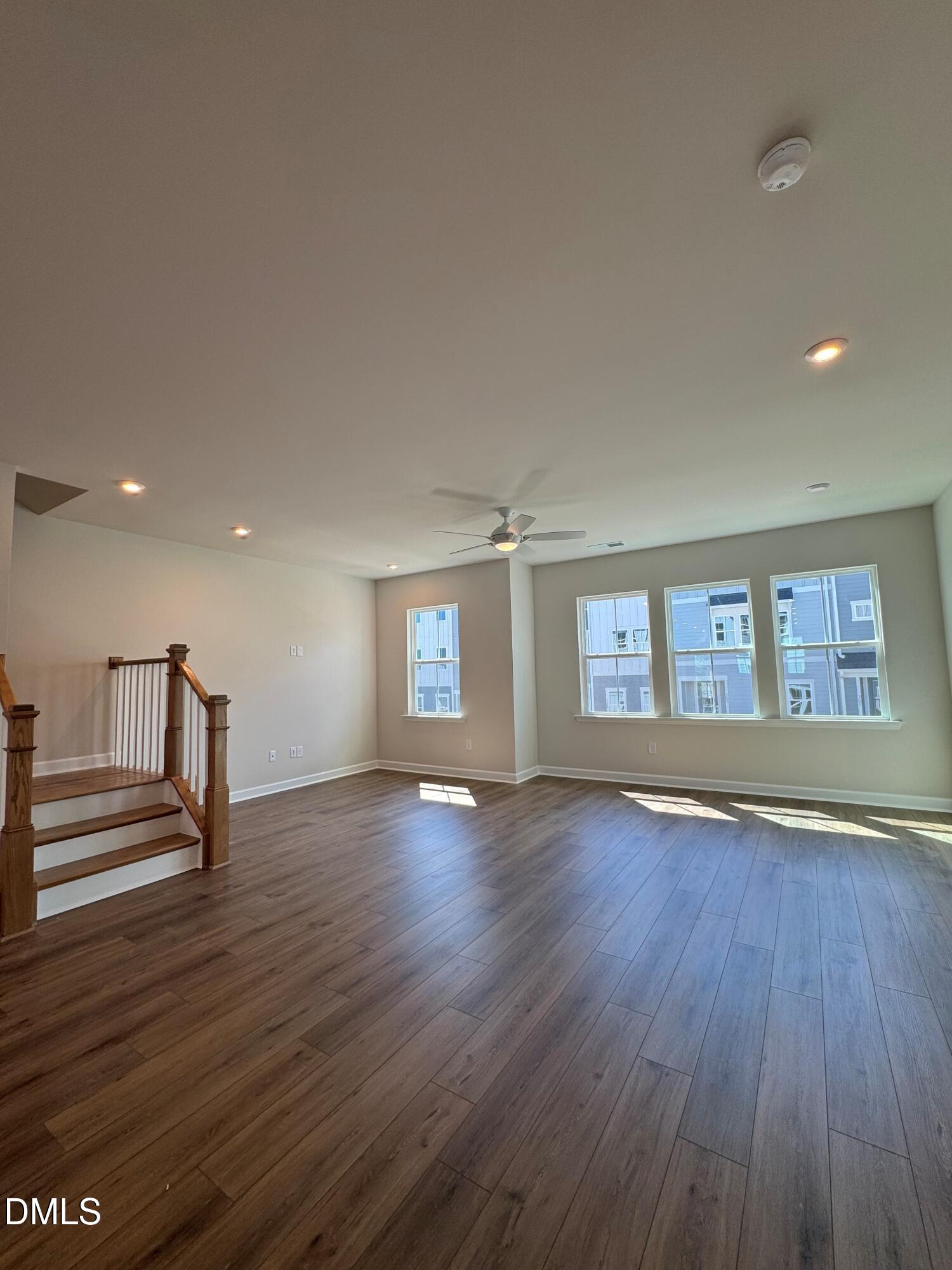 702 Hyperion Alley Property Photo 6