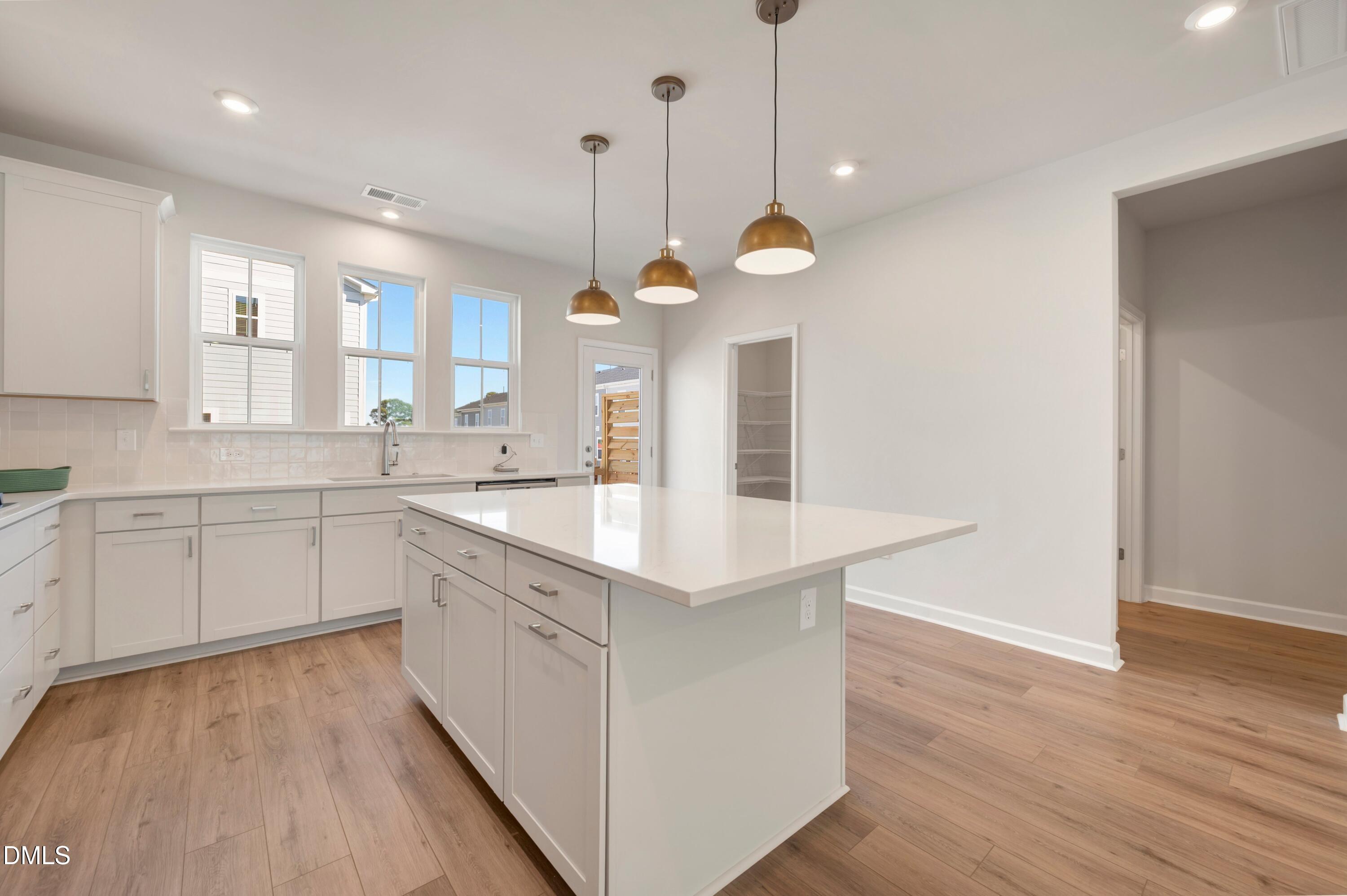 702 Hyperion Alley Property Photo 11