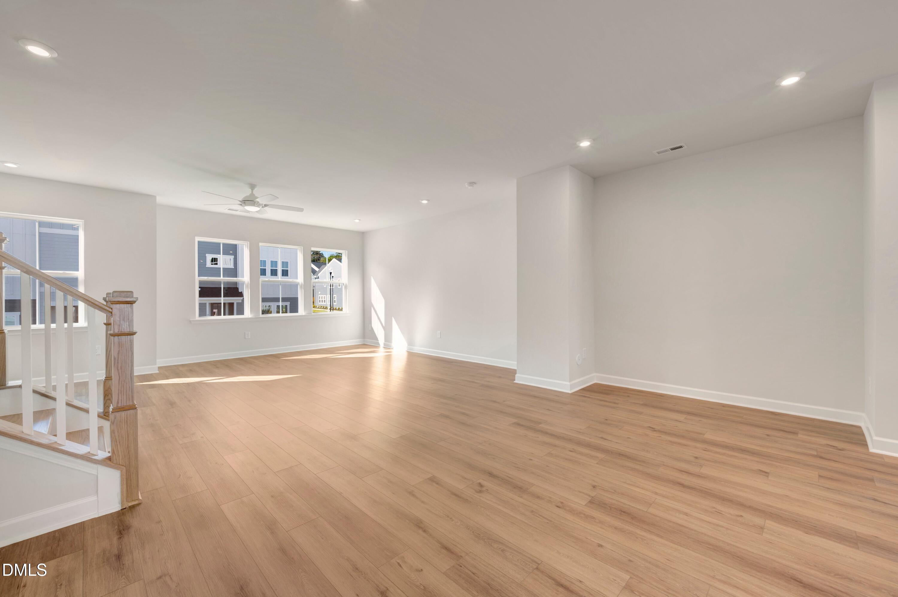 702 Hyperion Alley Property Photo 14