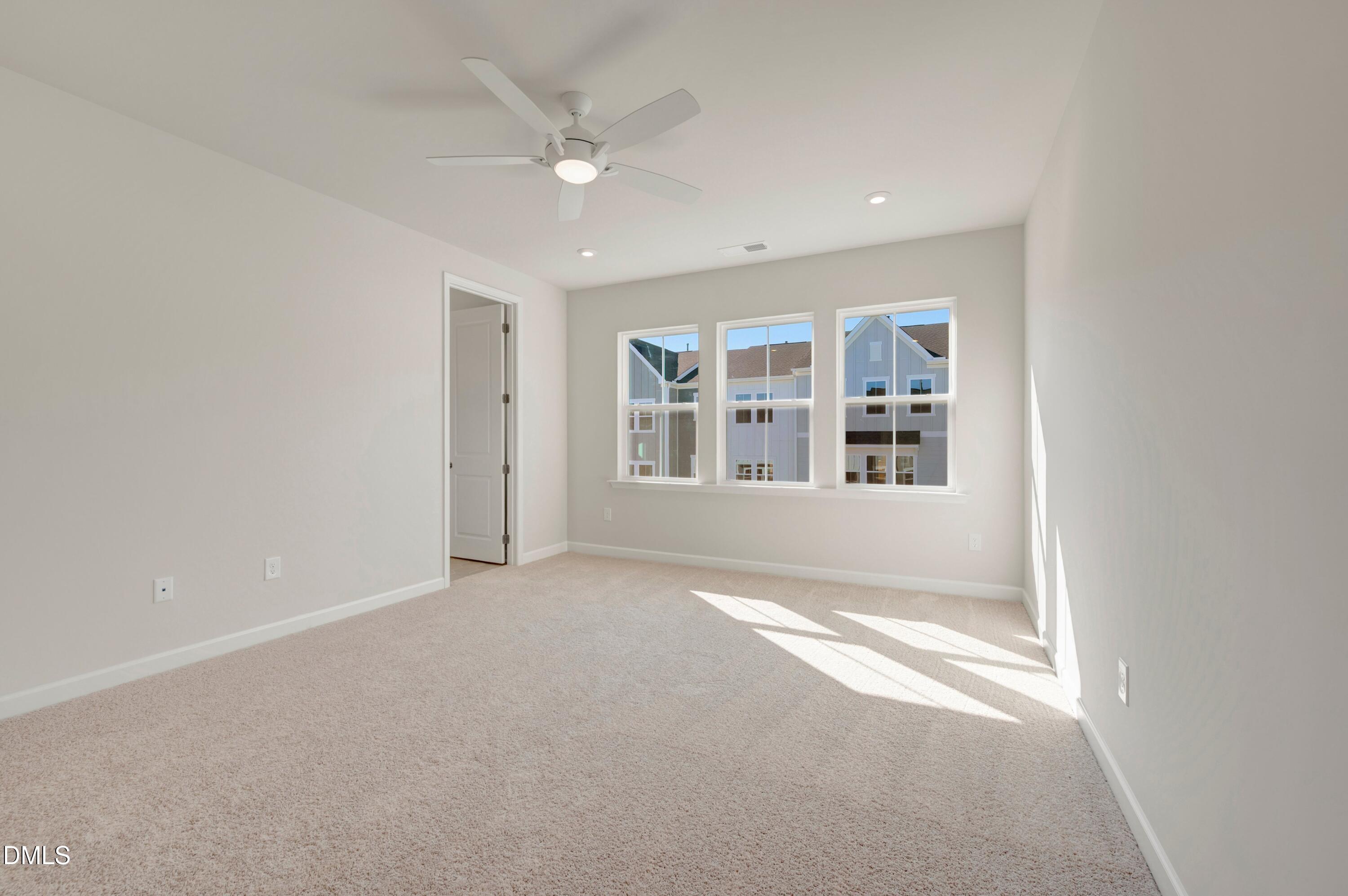 702 Hyperion Alley Property Photo 22