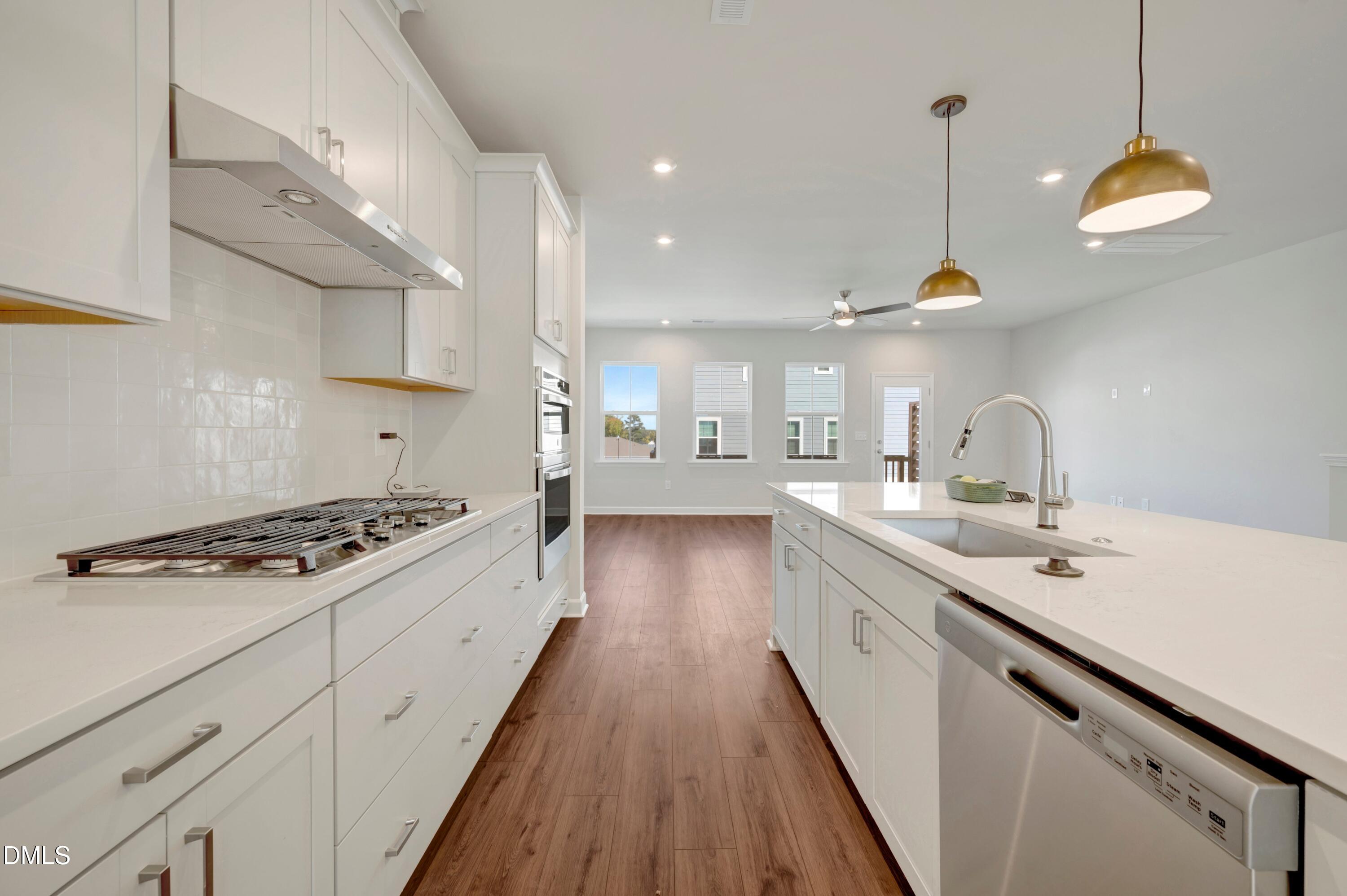 708 Hyperion Alley Property Photo 2
