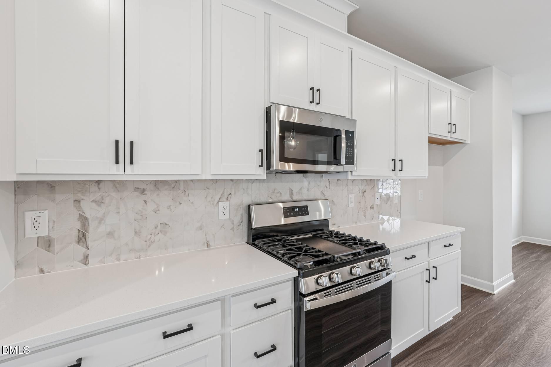 708 Hyperion Alley Property Photo 3