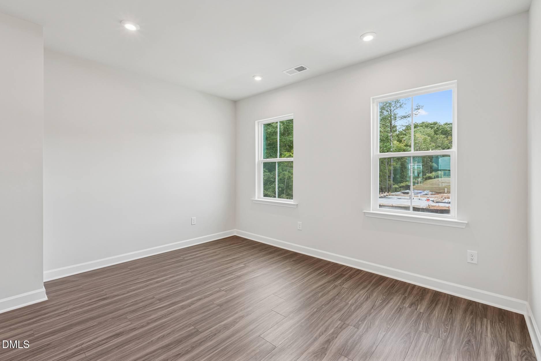 708 Hyperion Alley Property Photo 4