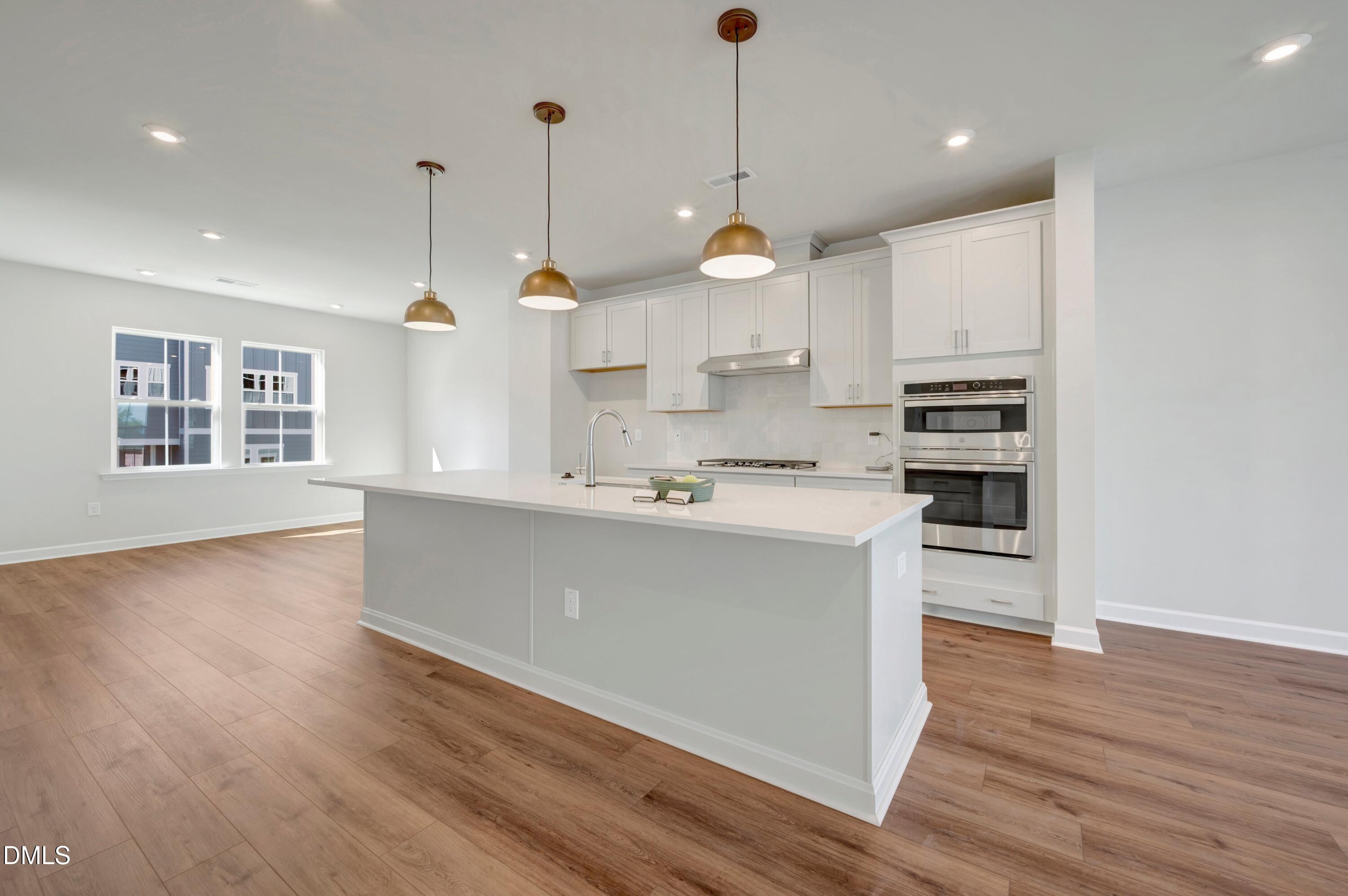 708 Hyperion Alley Property Photo 4