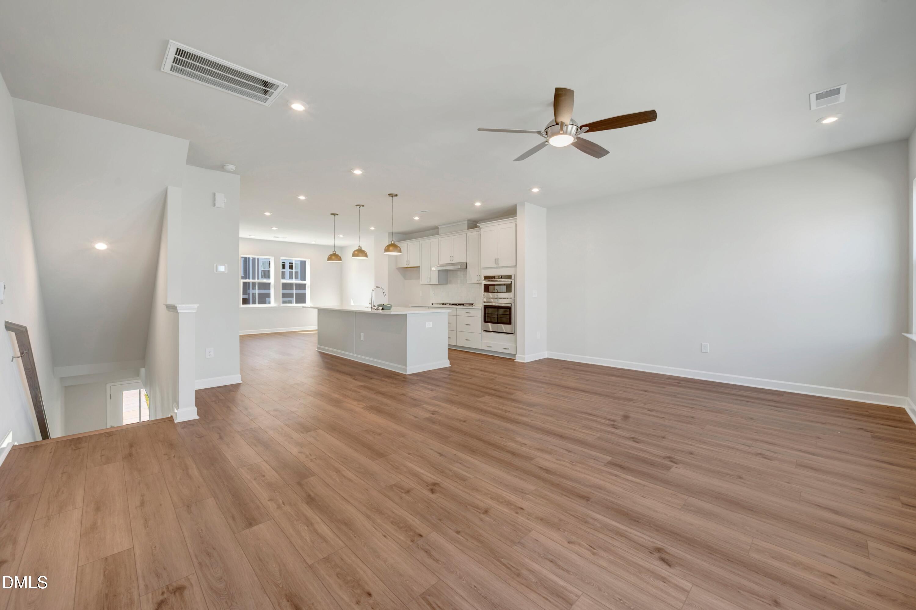 708 Hyperion Alley Property Photo 5