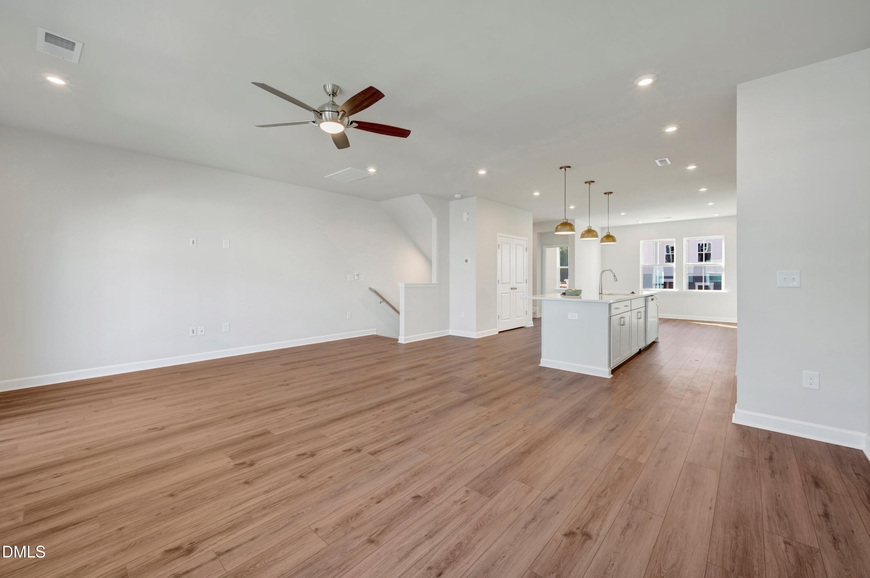 708 Hyperion Alley Property Photo 10