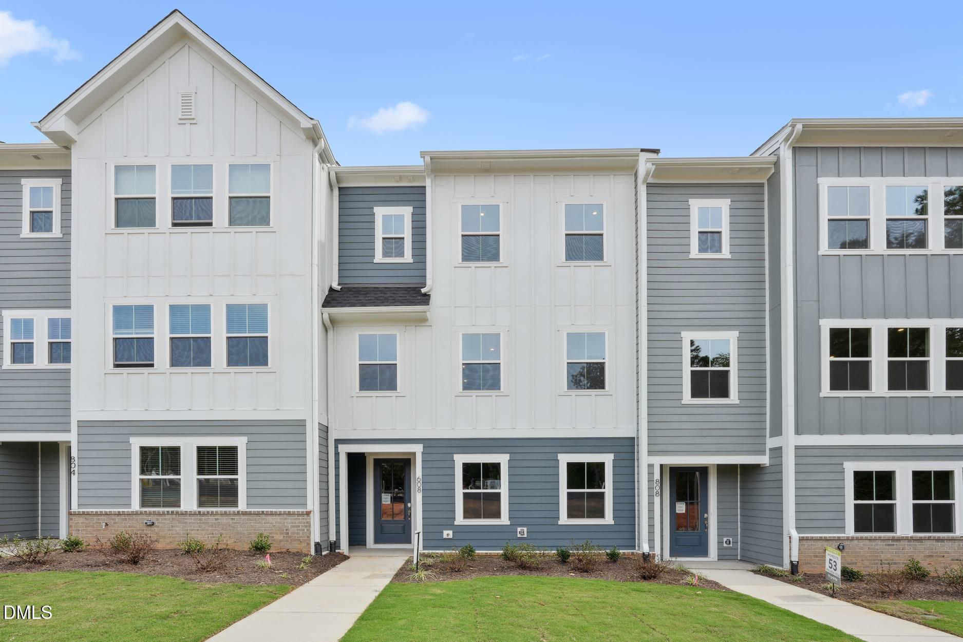 708 Hyperion Alley Property Photo 14