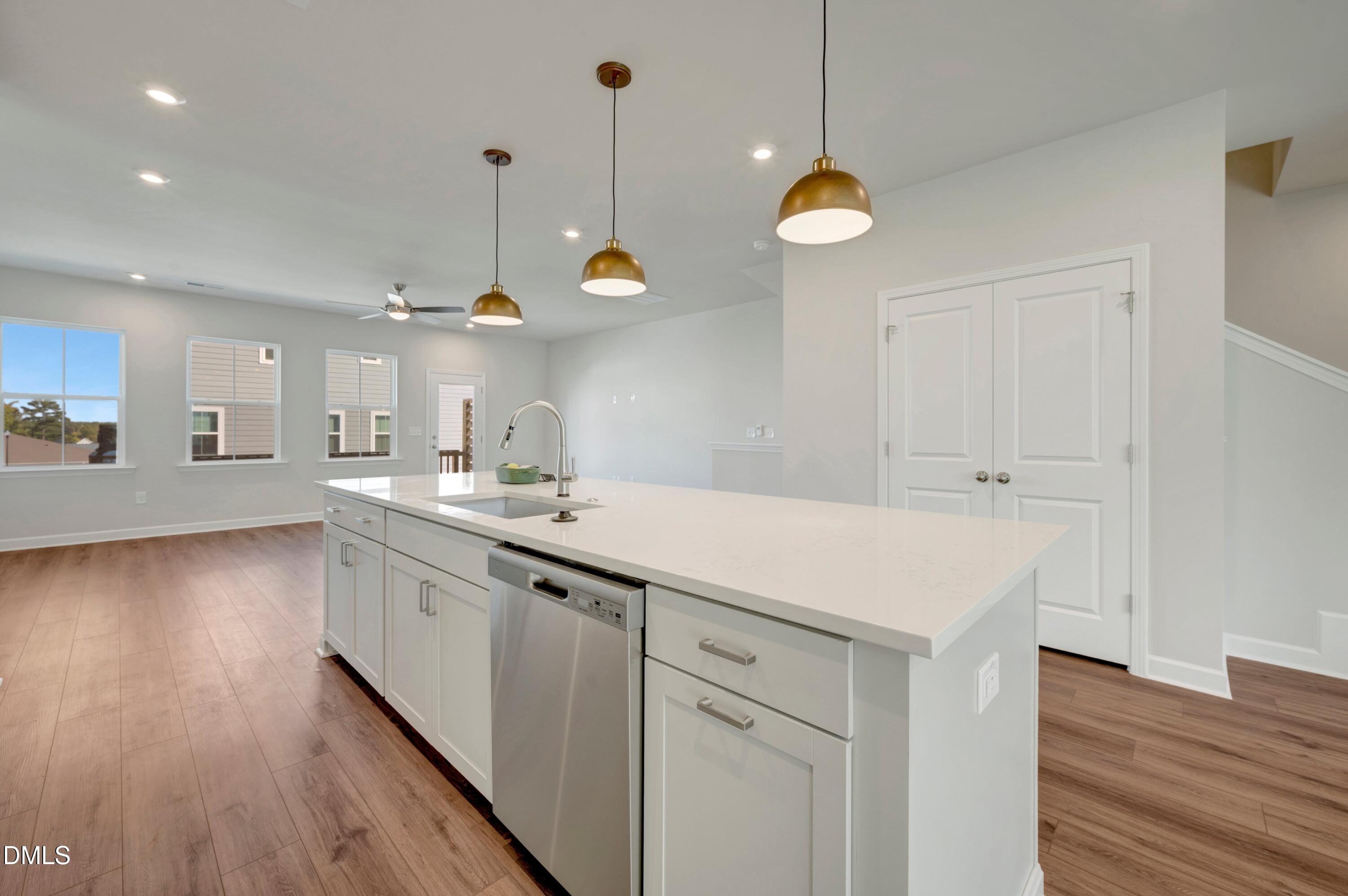 708 Hyperion Alley Property Photo 14