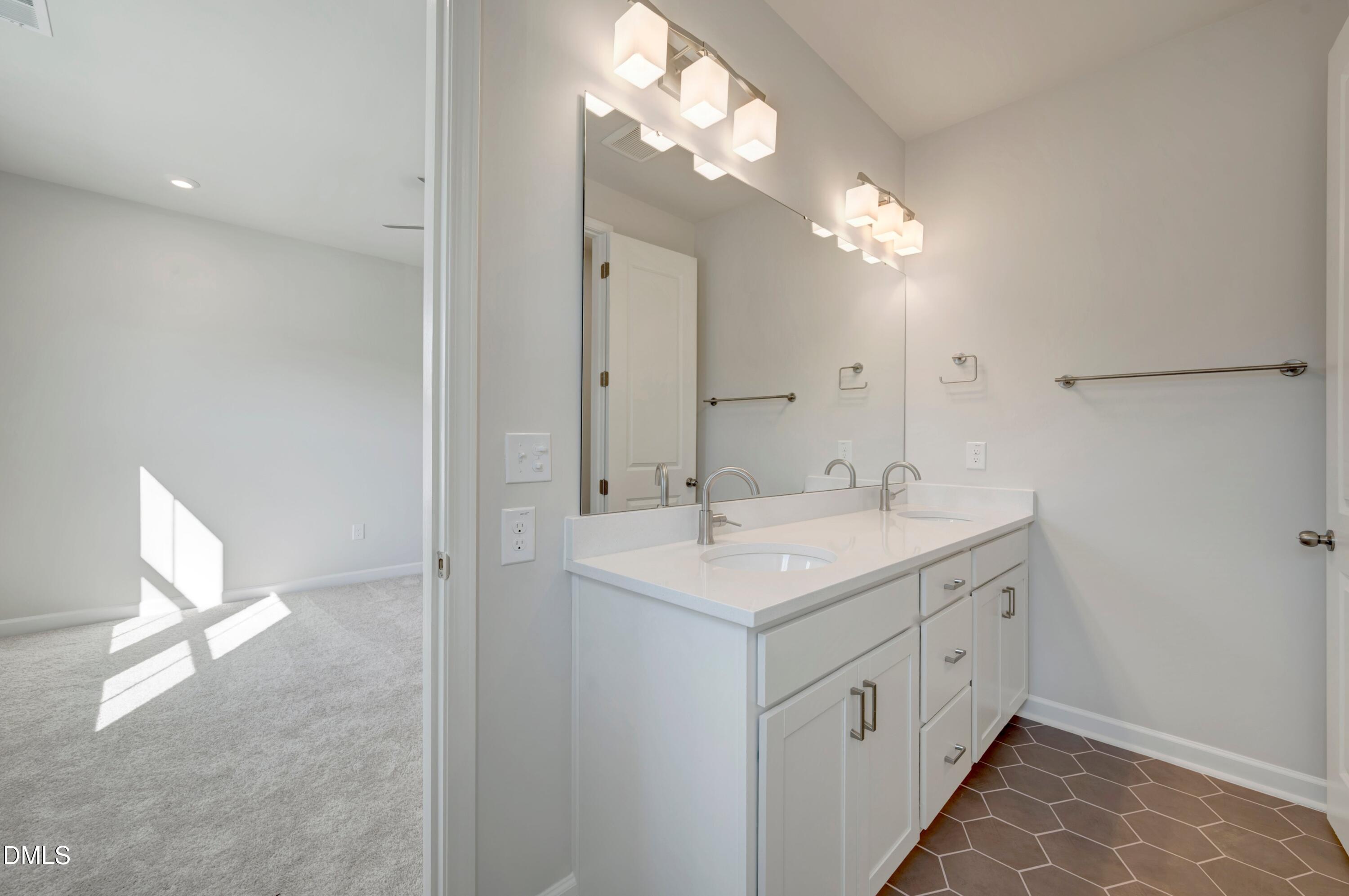 708 Hyperion Alley Property Photo 32
