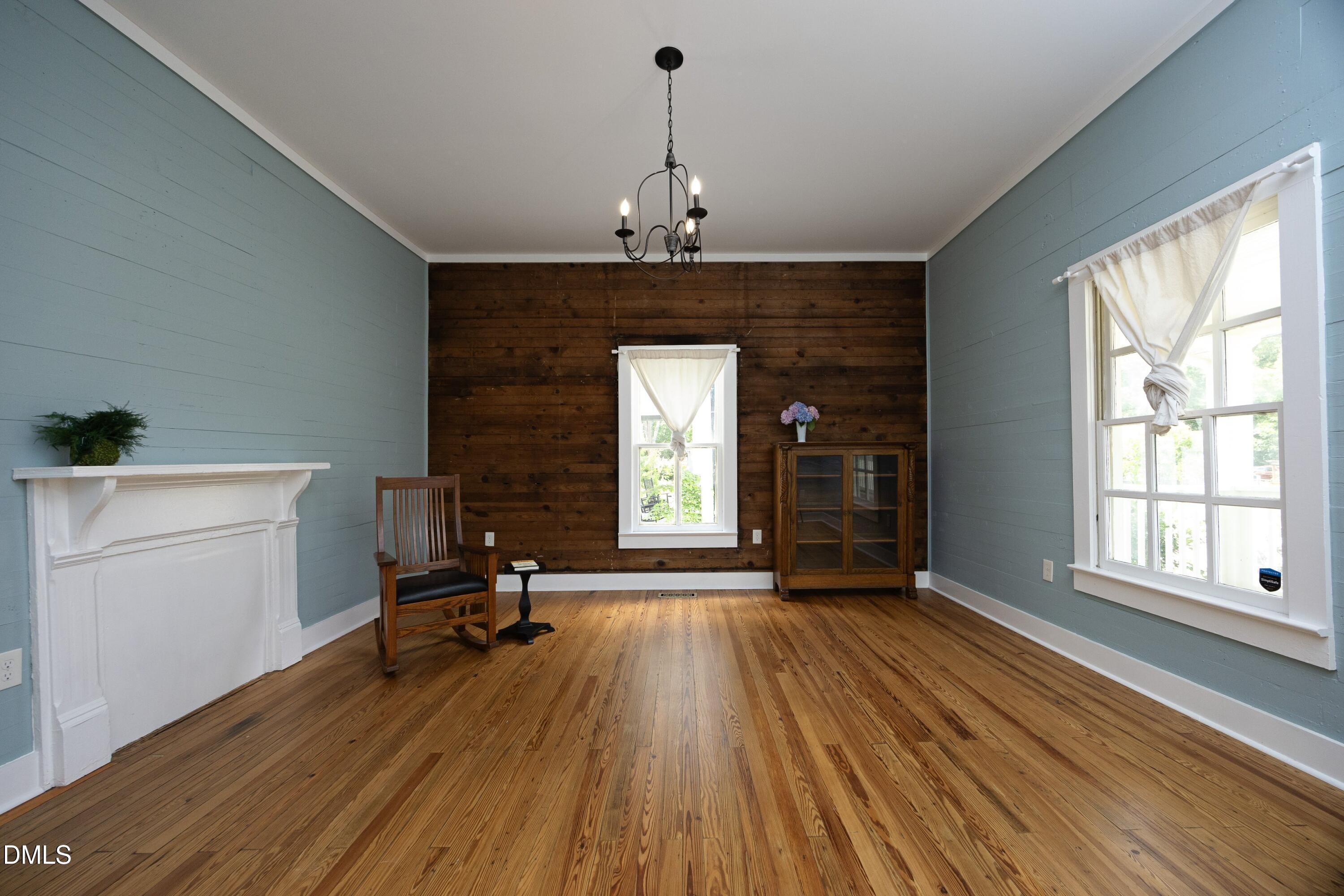 1702 E Main Street Property Photo 6