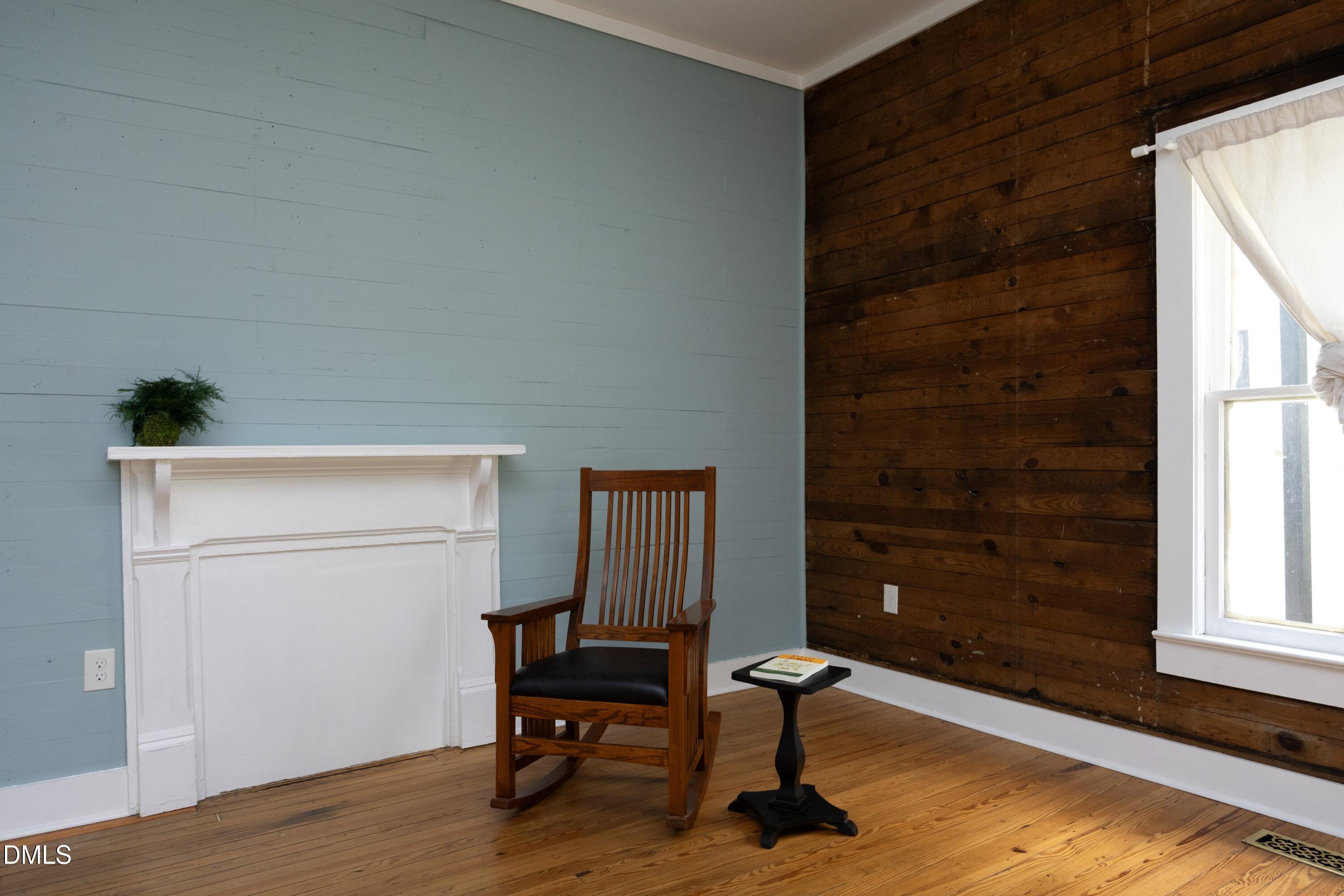1702 E Main Street Property Photo 7