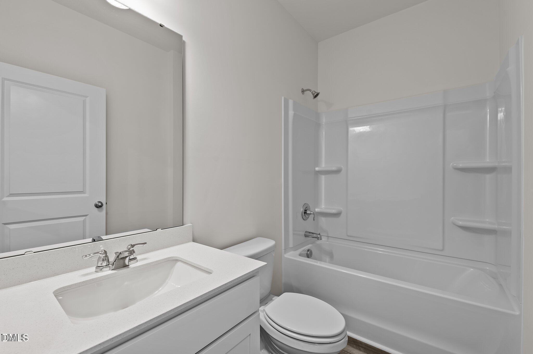 661 Essex Road Property Photo 13
