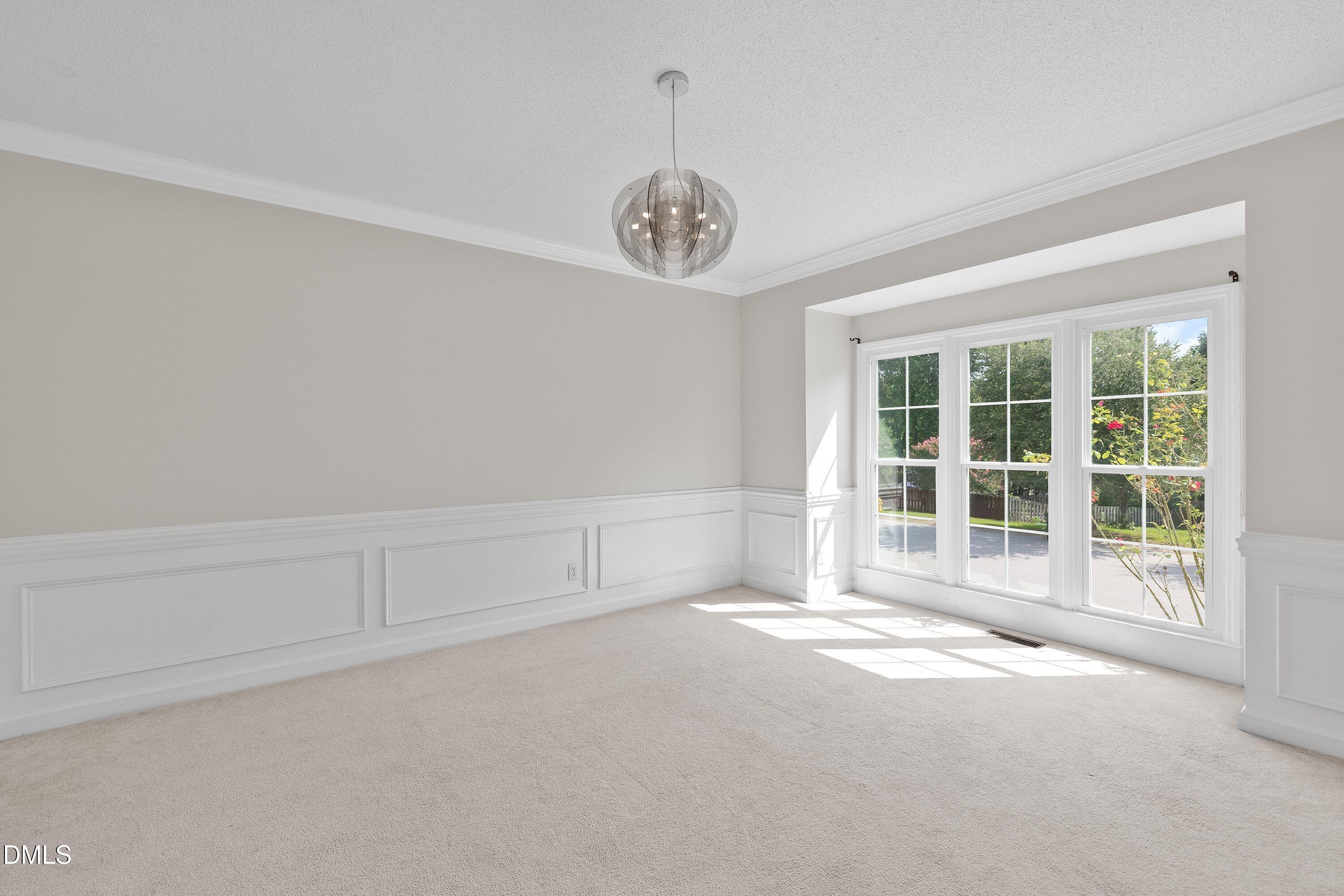 3528 Dewing Drive Property Photo 14
