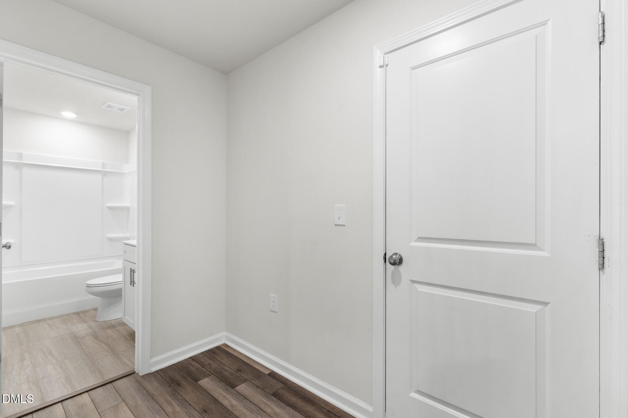 1009 Belloak Way Property Photo 7