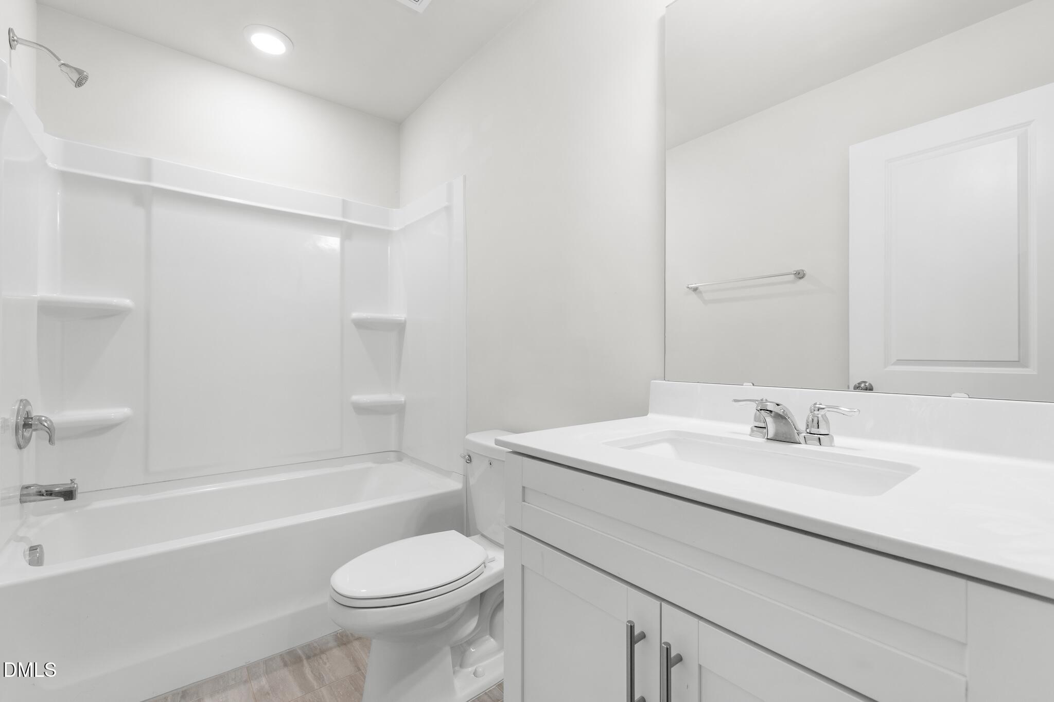 1009 Belloak Way Property Photo 8