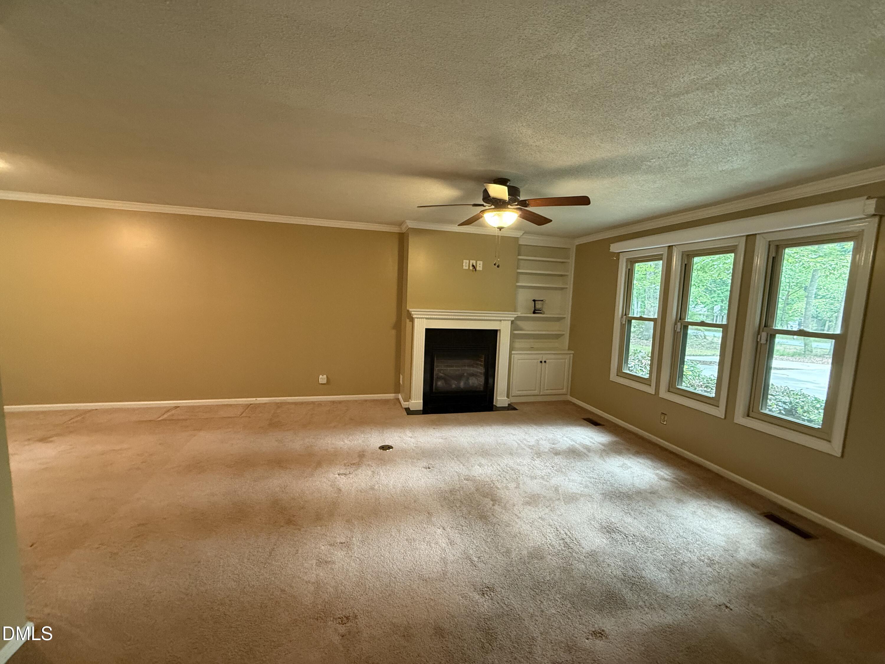 700 Wendy Way Property Photo 8