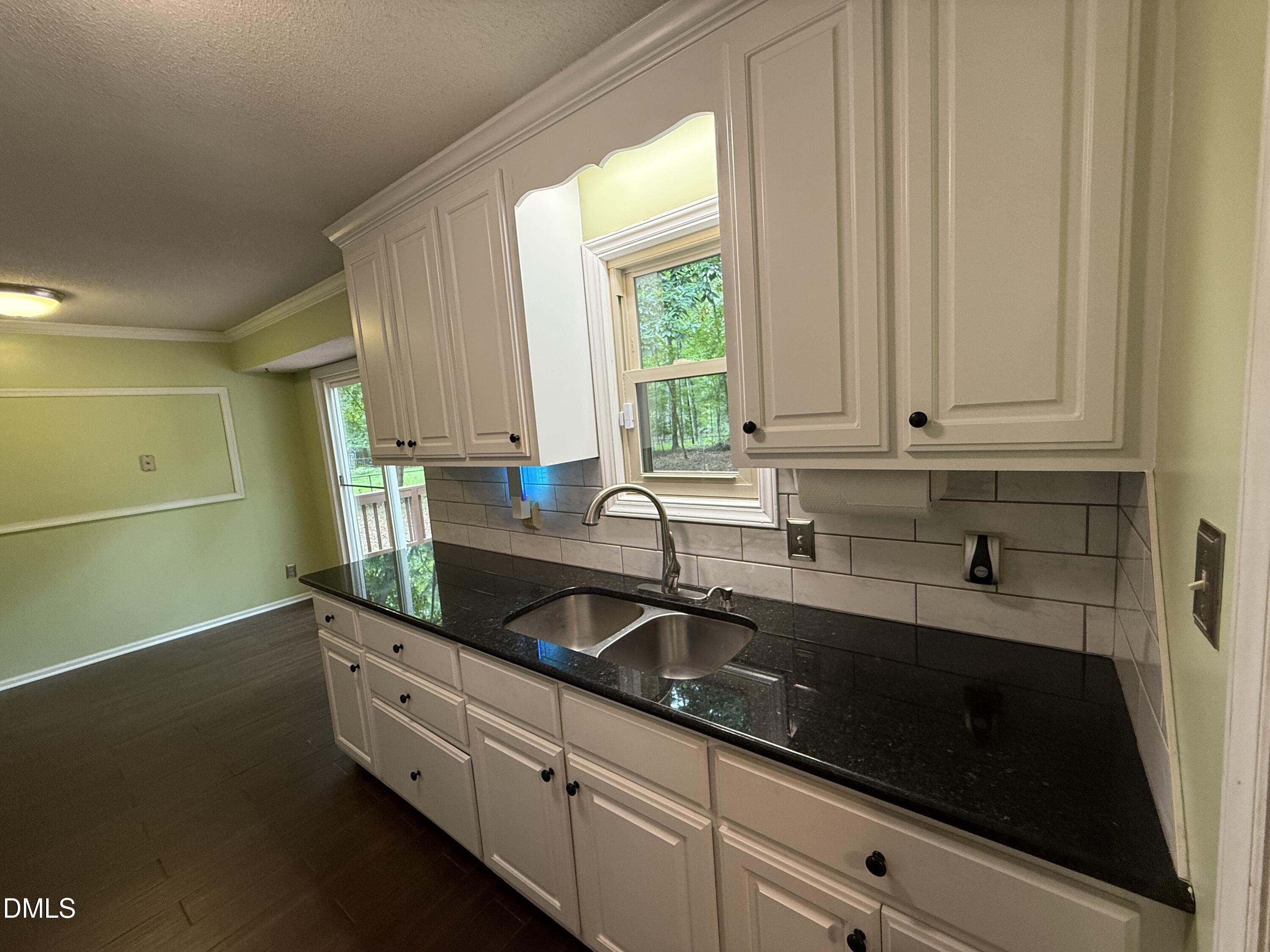 700 Wendy Way Property Photo 13