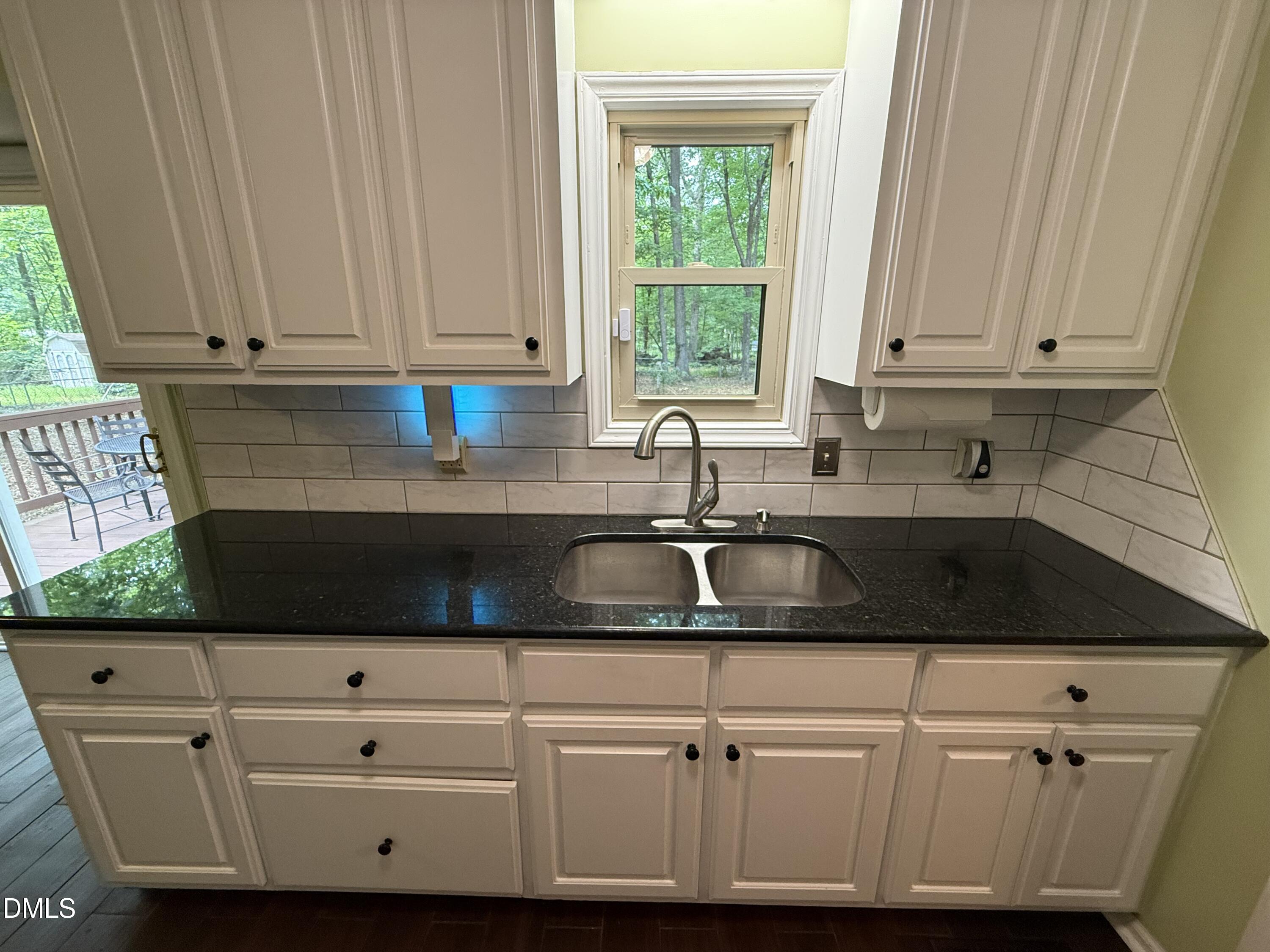 700 Wendy Way Property Photo 14