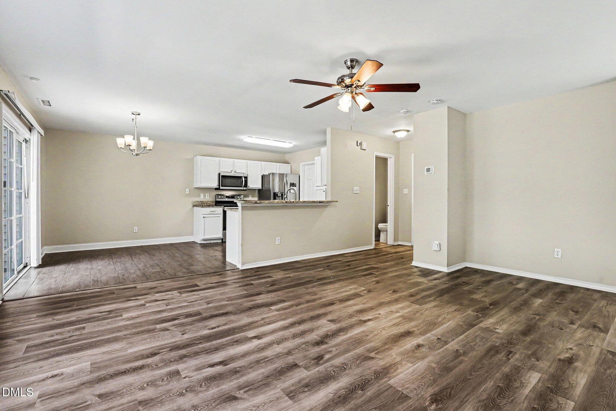 6101 Saybrooke Drive Property Photo 4