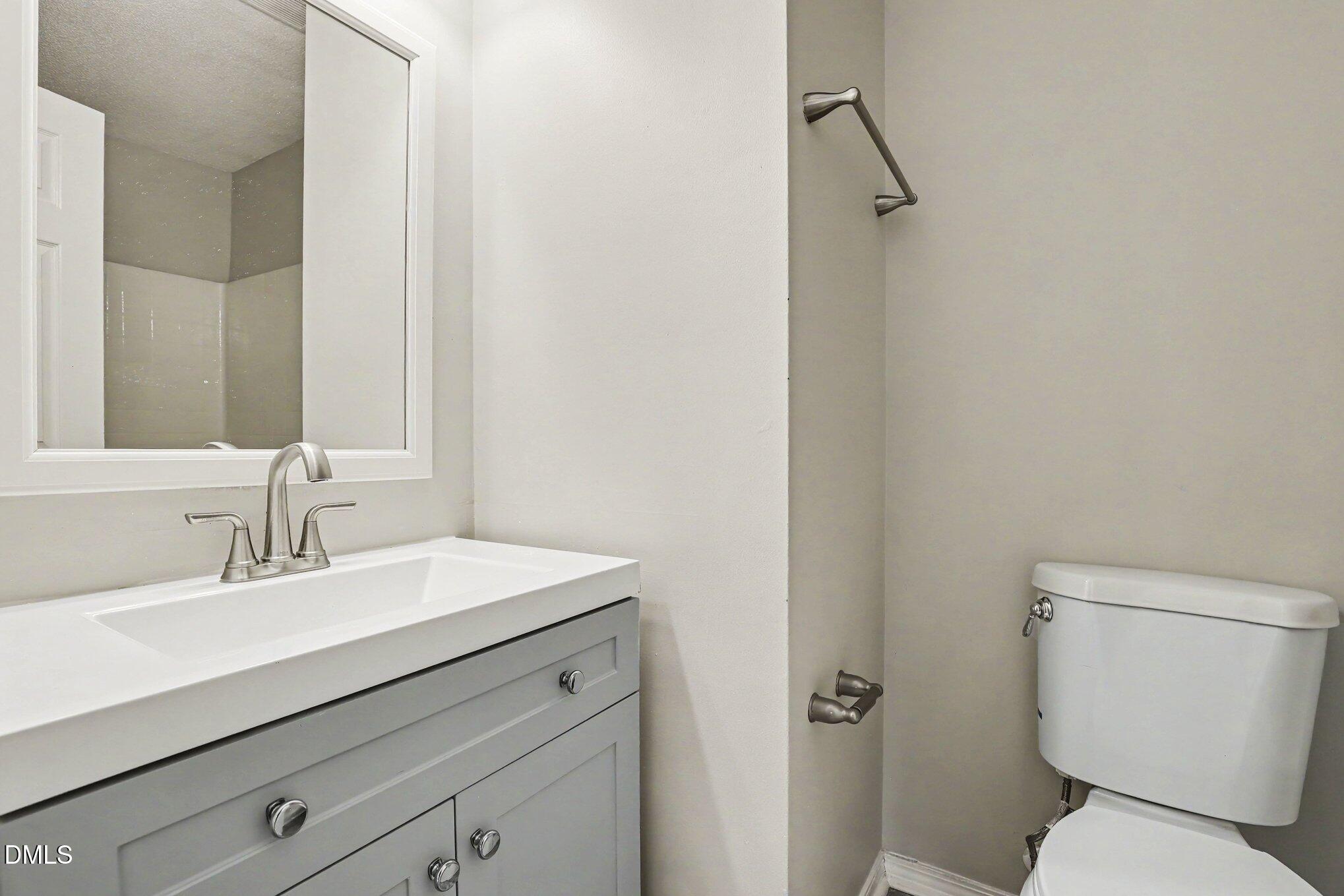 6101 Saybrooke Drive Property Photo 12