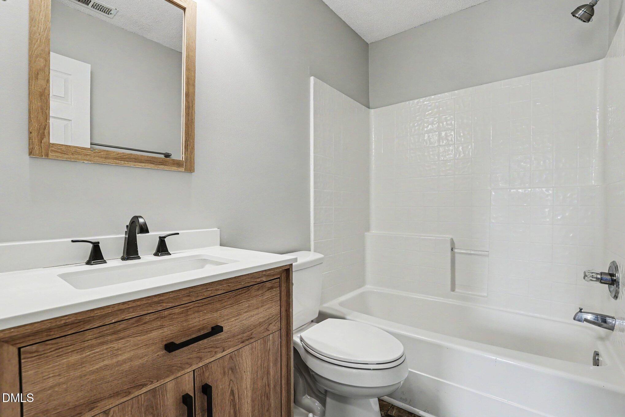 6101 Saybrooke Drive Property Photo 13