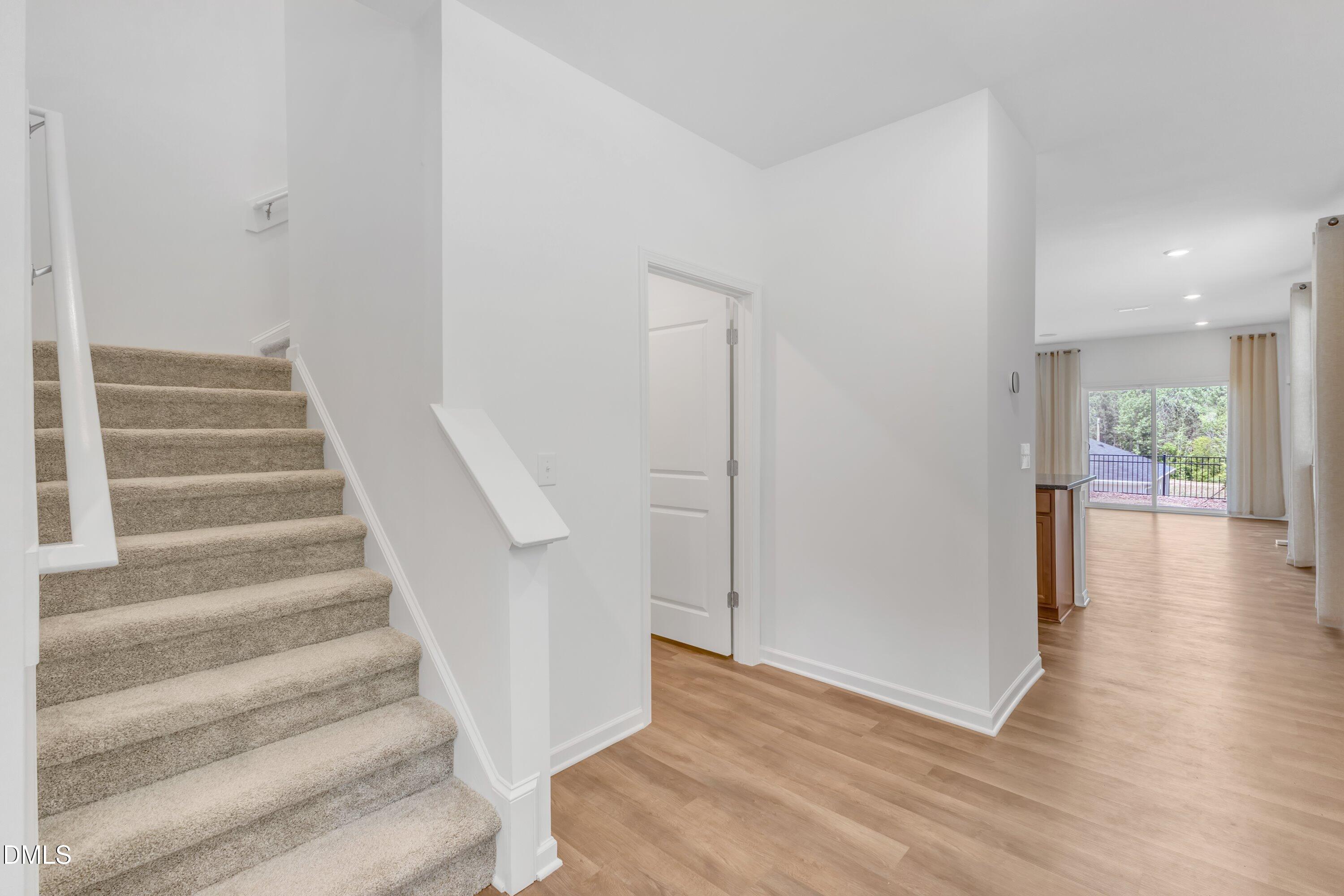 2018 Rockface Way Property Photo 8