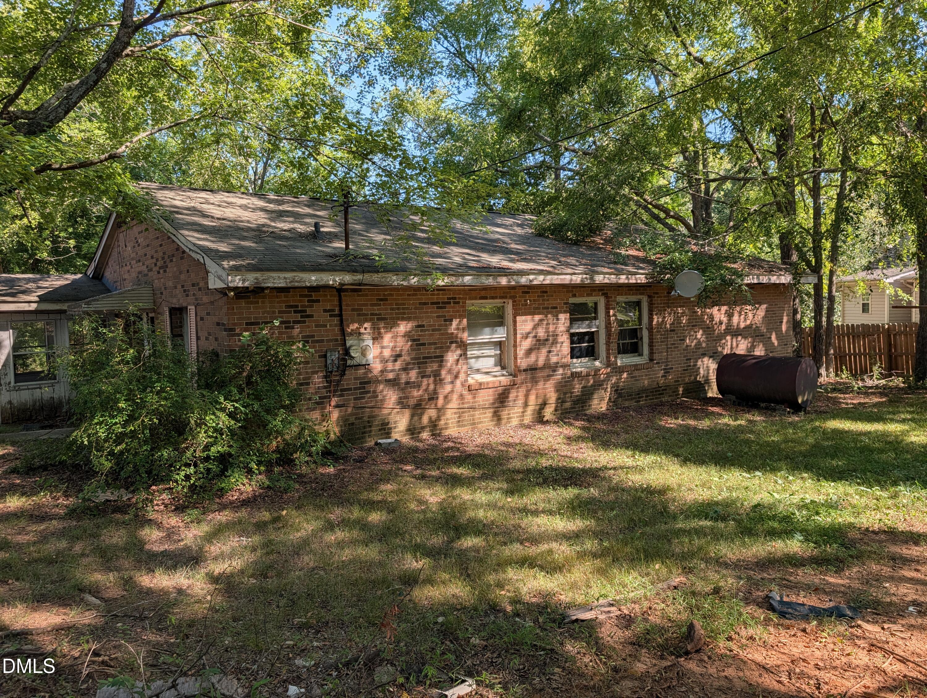 922 N White Street Property Photo 3