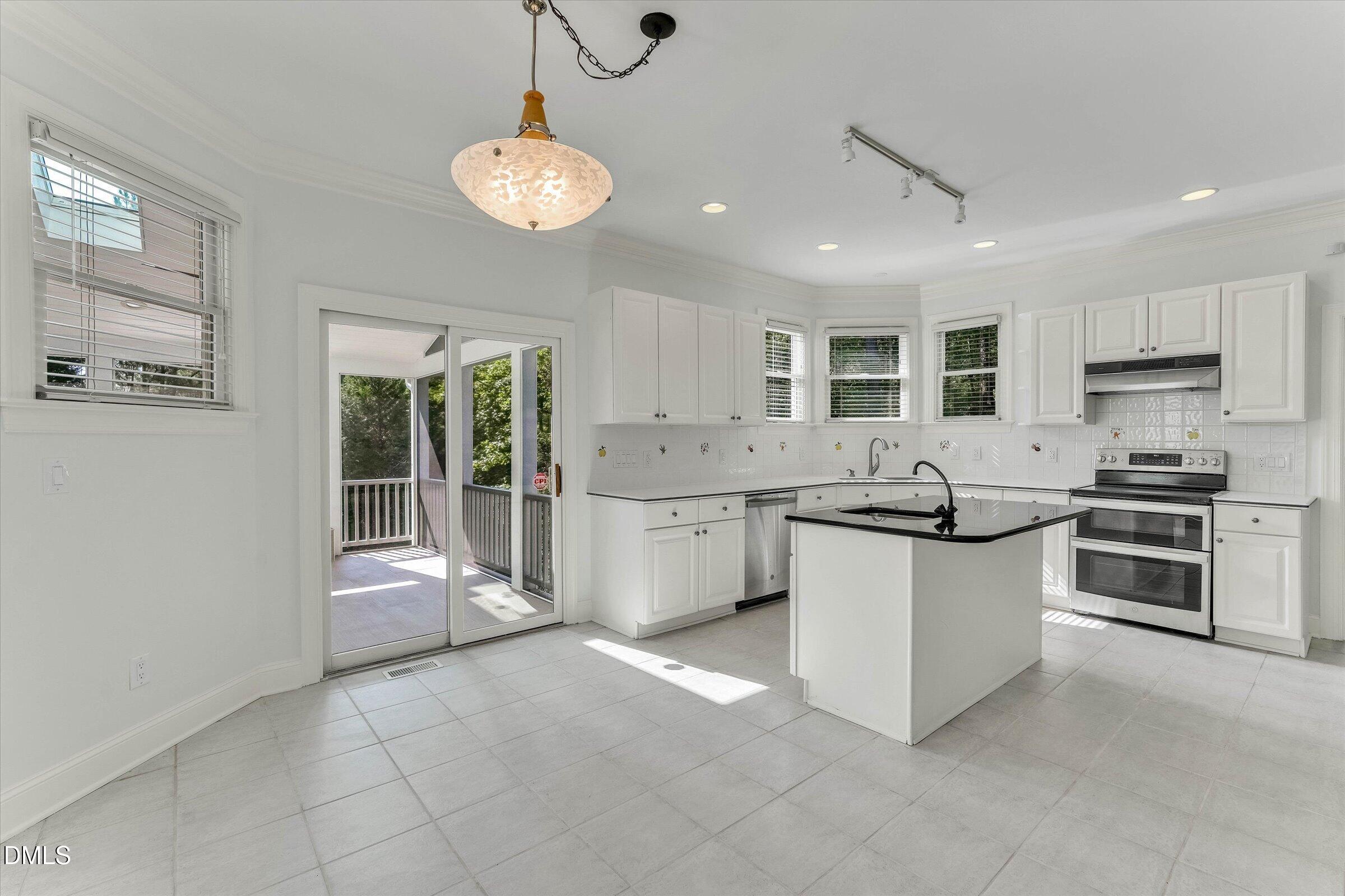 7804 Umstead Forest Drive Property Photo 17