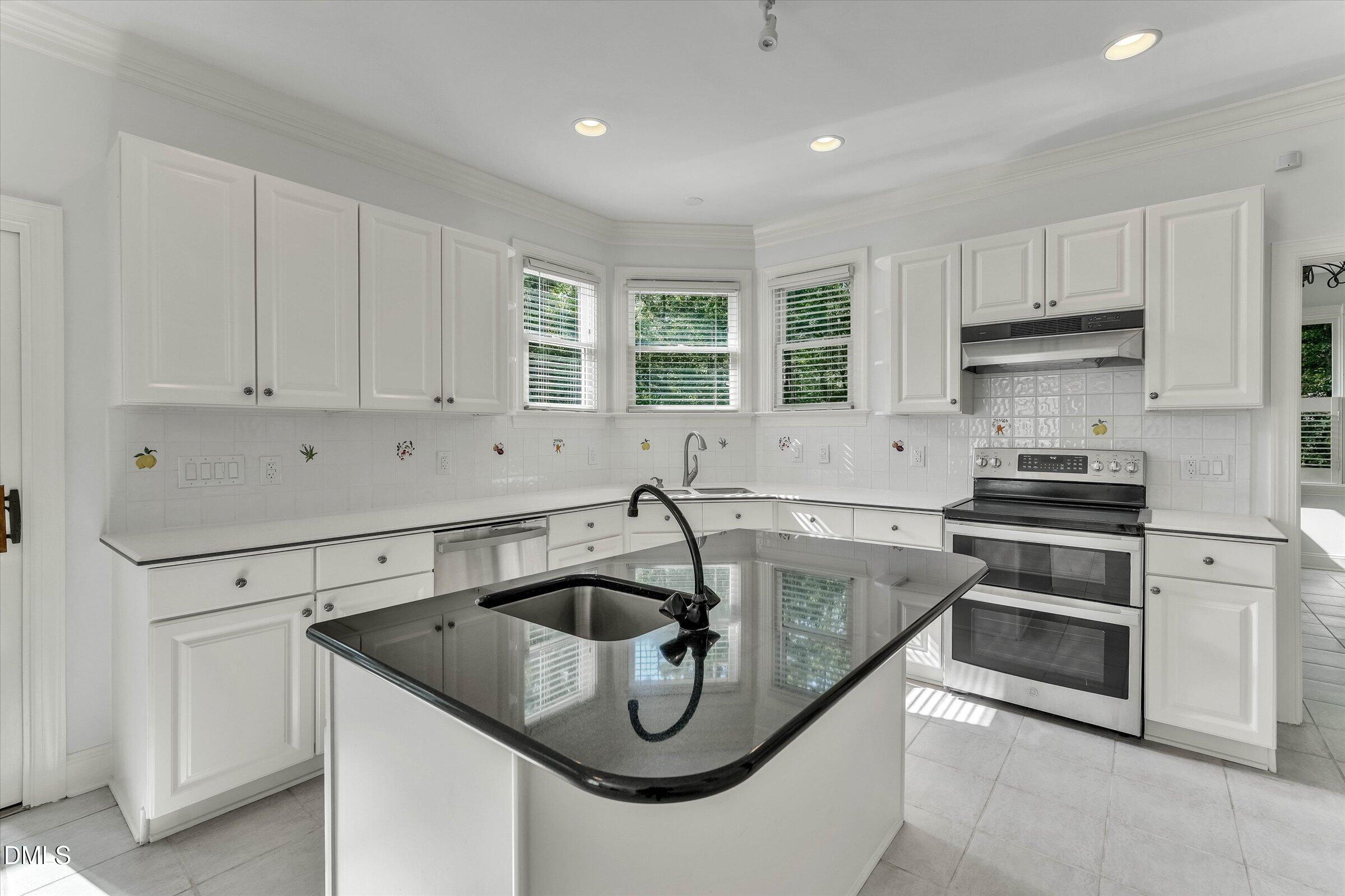 7804 Umstead Forest Drive Property Photo 18