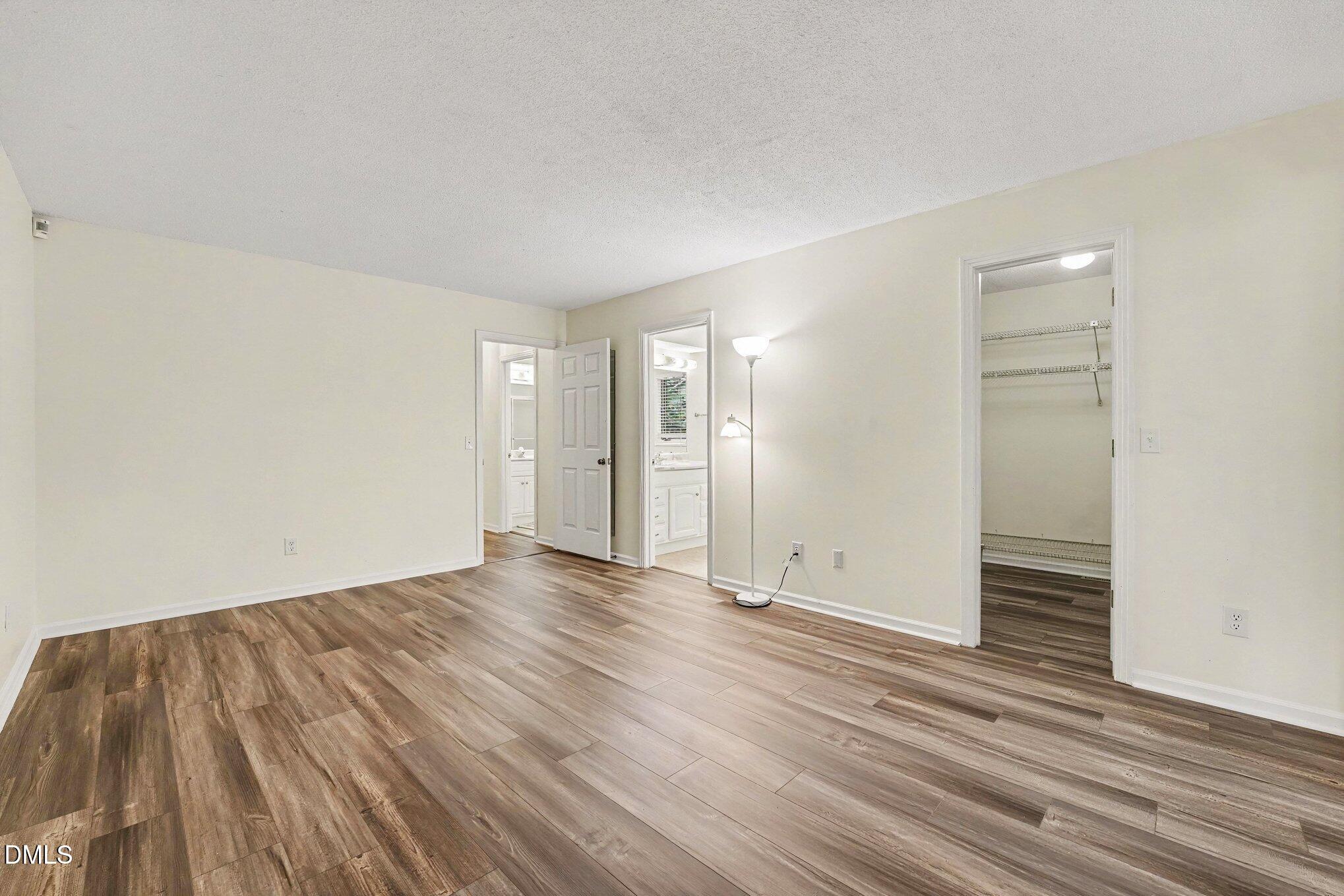 1555 Longleaf Drive E Property Photo 23