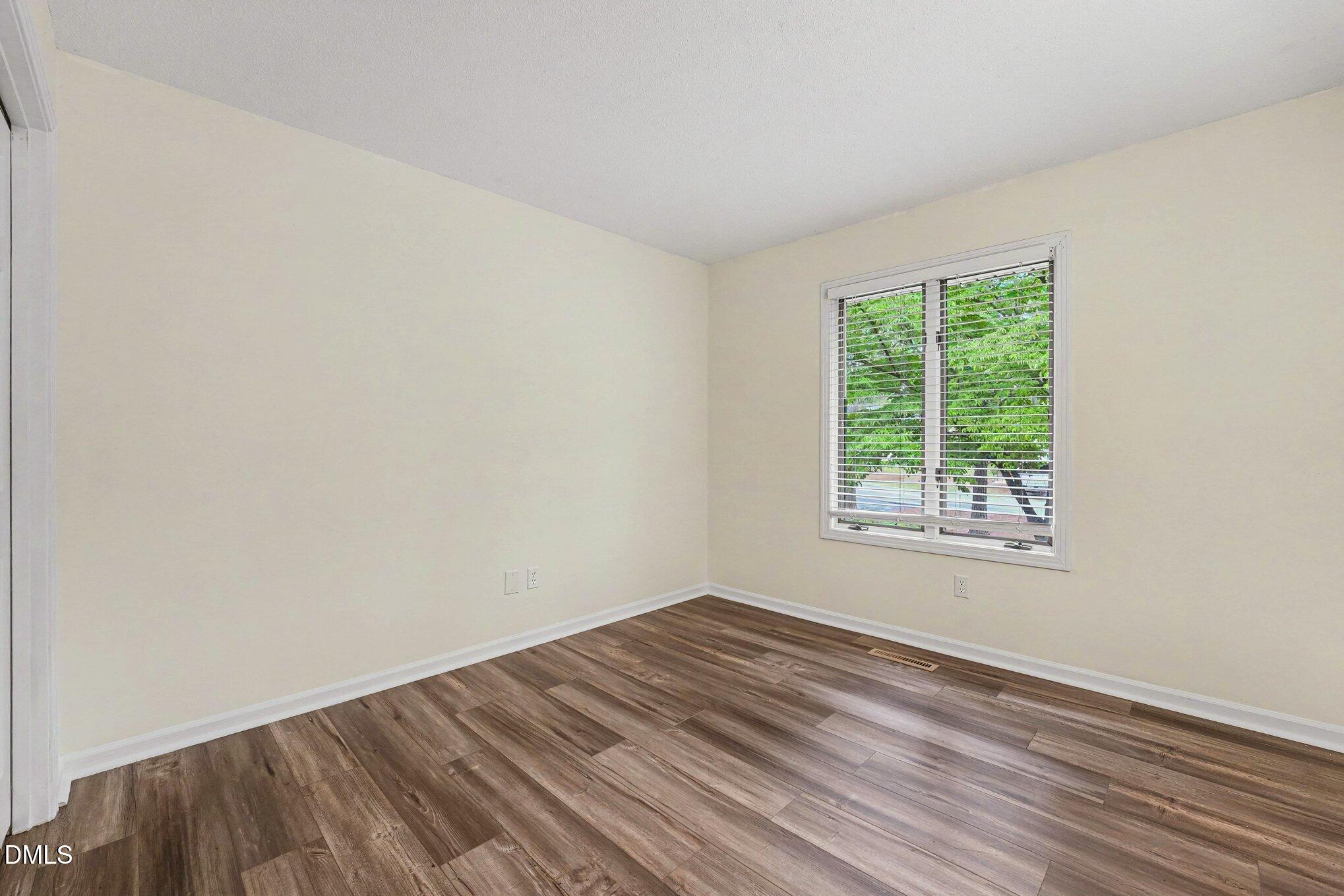 1555 Longleaf Drive E Property Photo 28