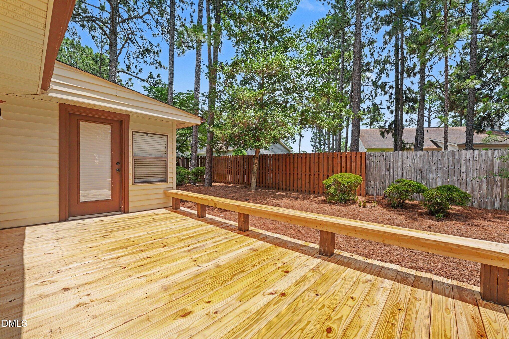 1555 Longleaf Drive E Property Photo 32