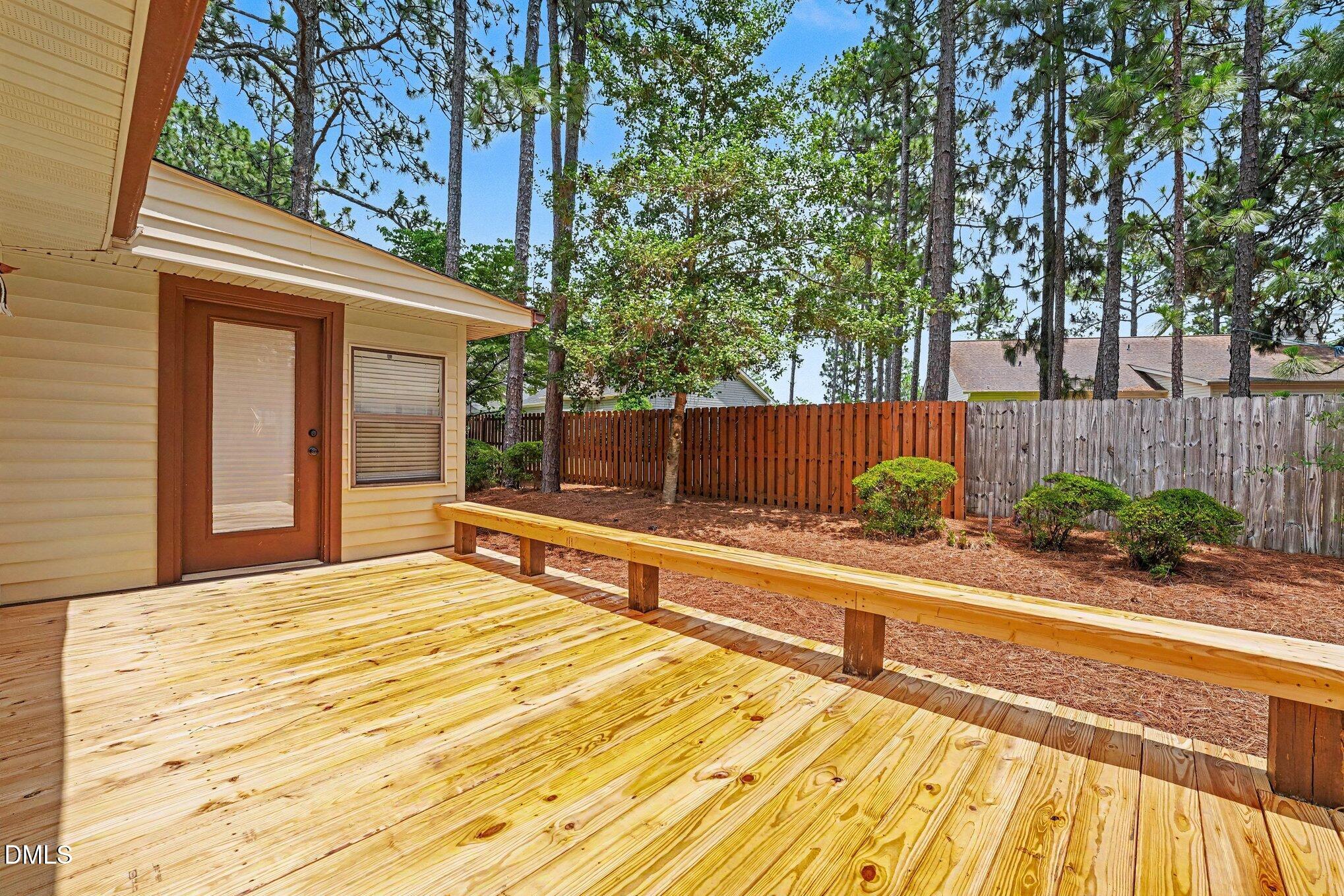 1555 Longleaf Drive E Property Photo 33