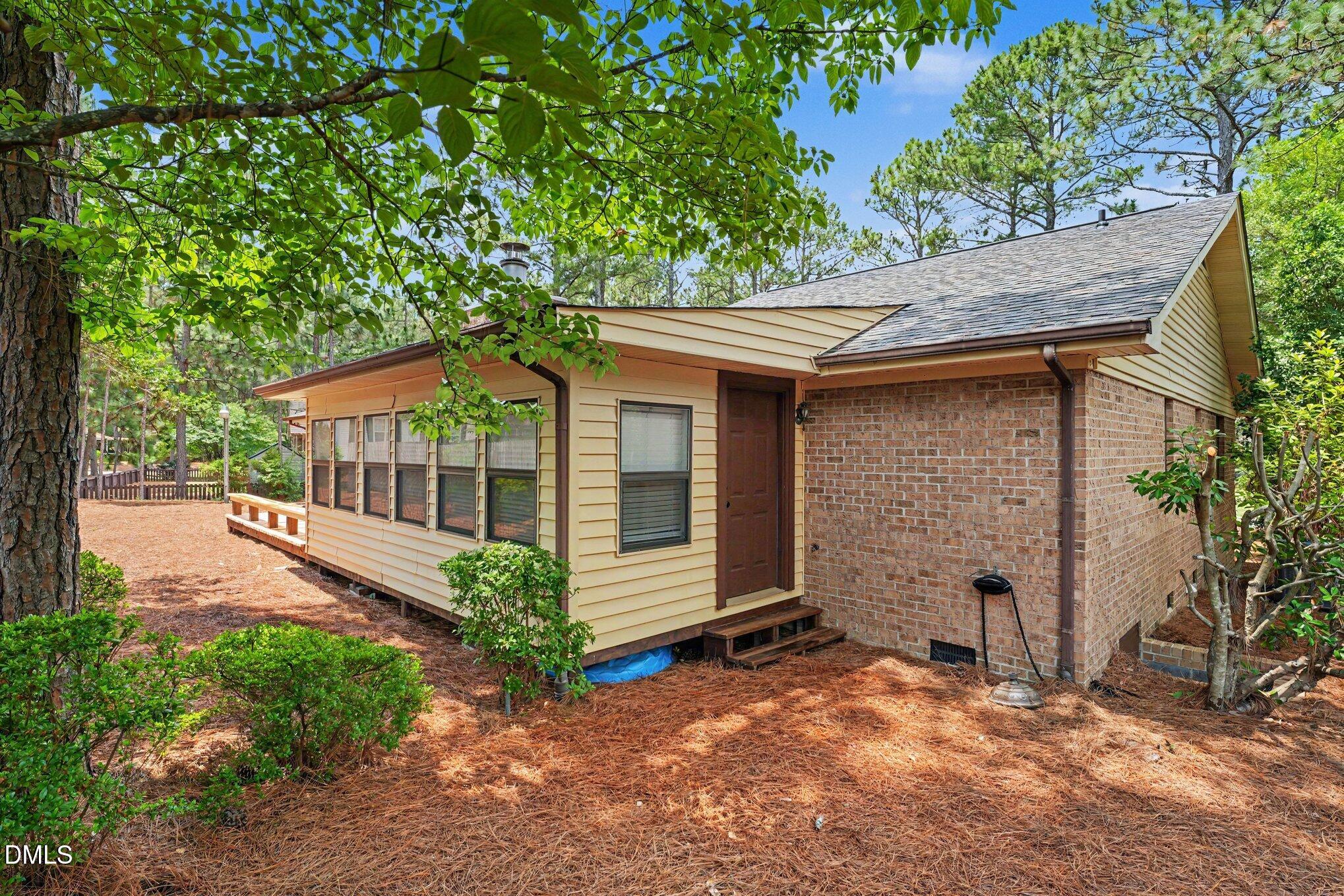 1555 Longleaf Drive E Property Photo 36