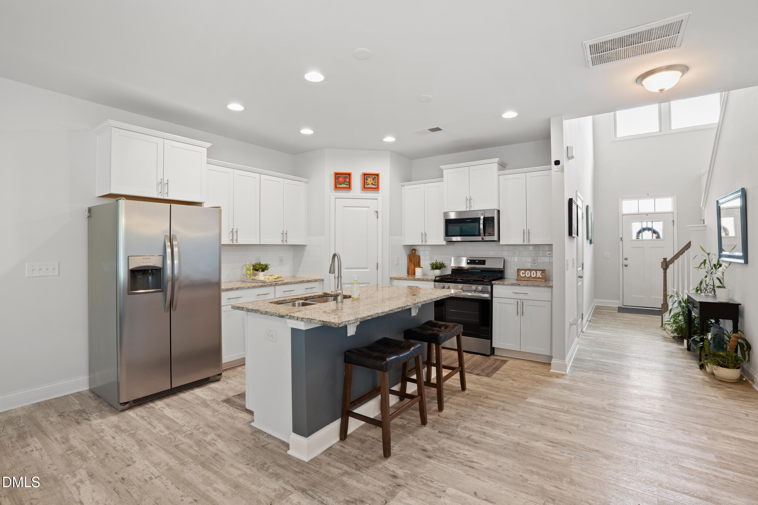 1007 Apogee Drive Property Photo 1
