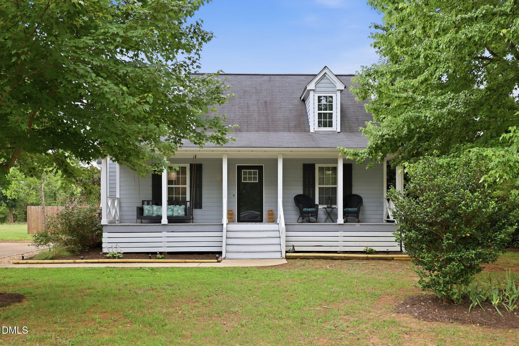 100 New Castle Court Property Photo 1