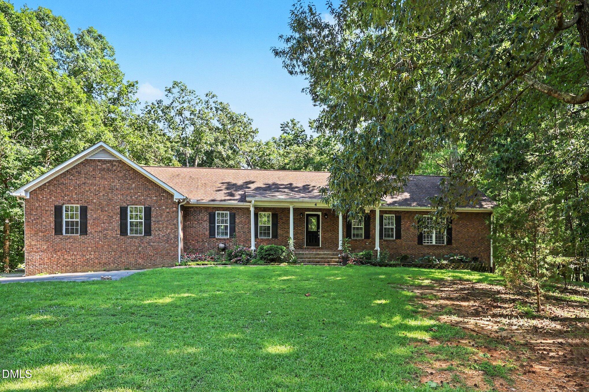 4 Eight Js Lane Property Photo 1