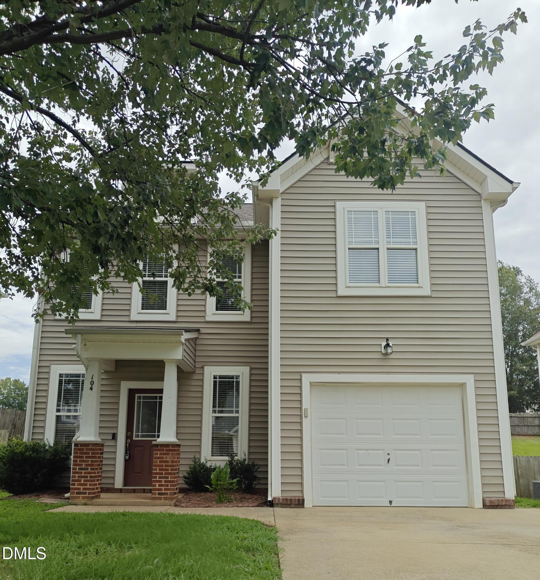 104 Hutson Lane Property Photo 1