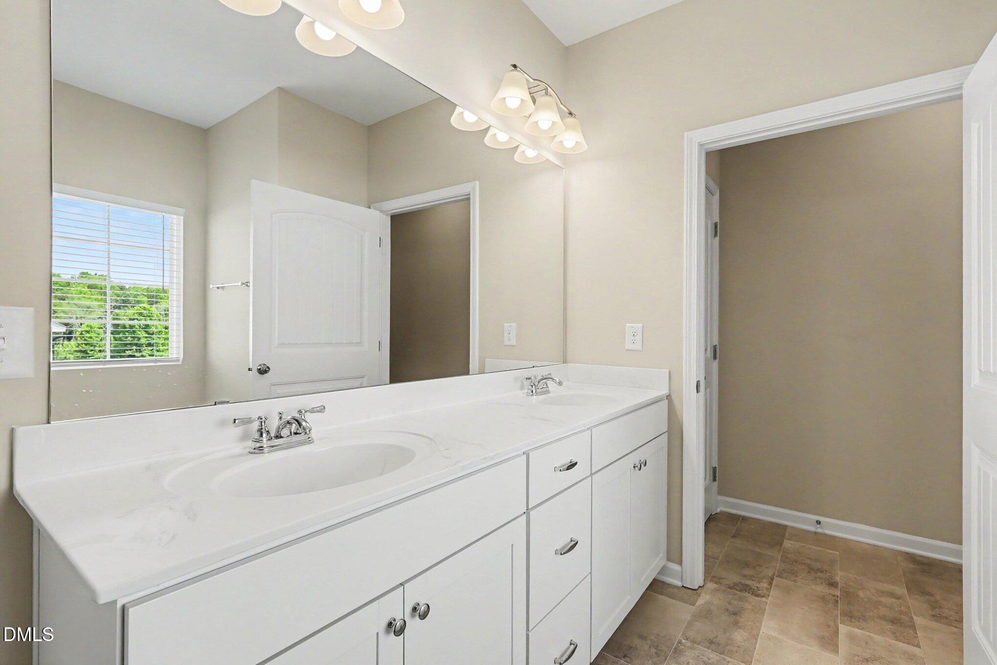 367 Fenella Drive Property Photo 24