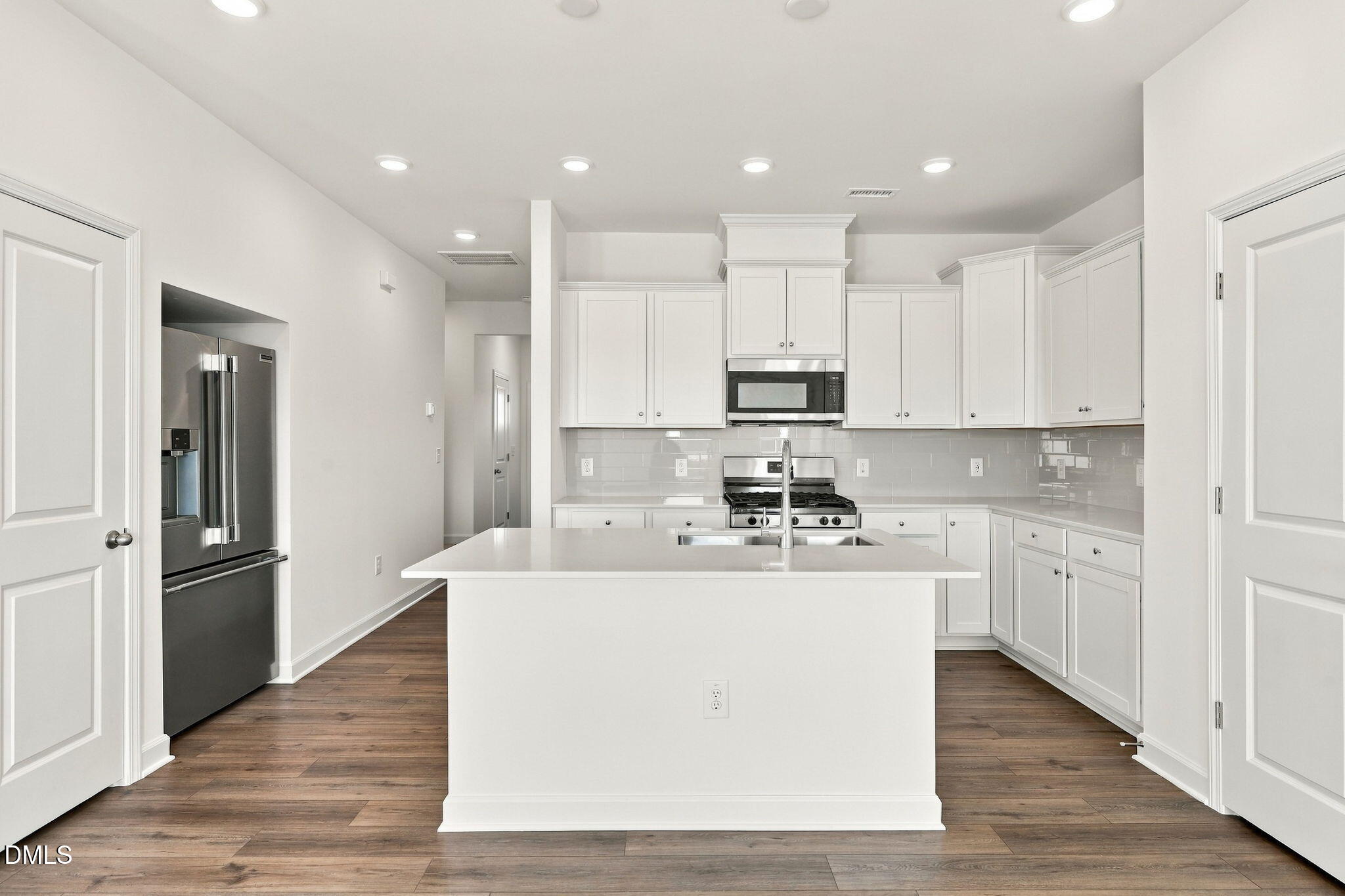 85 Chancellor Drive Property Photo 1