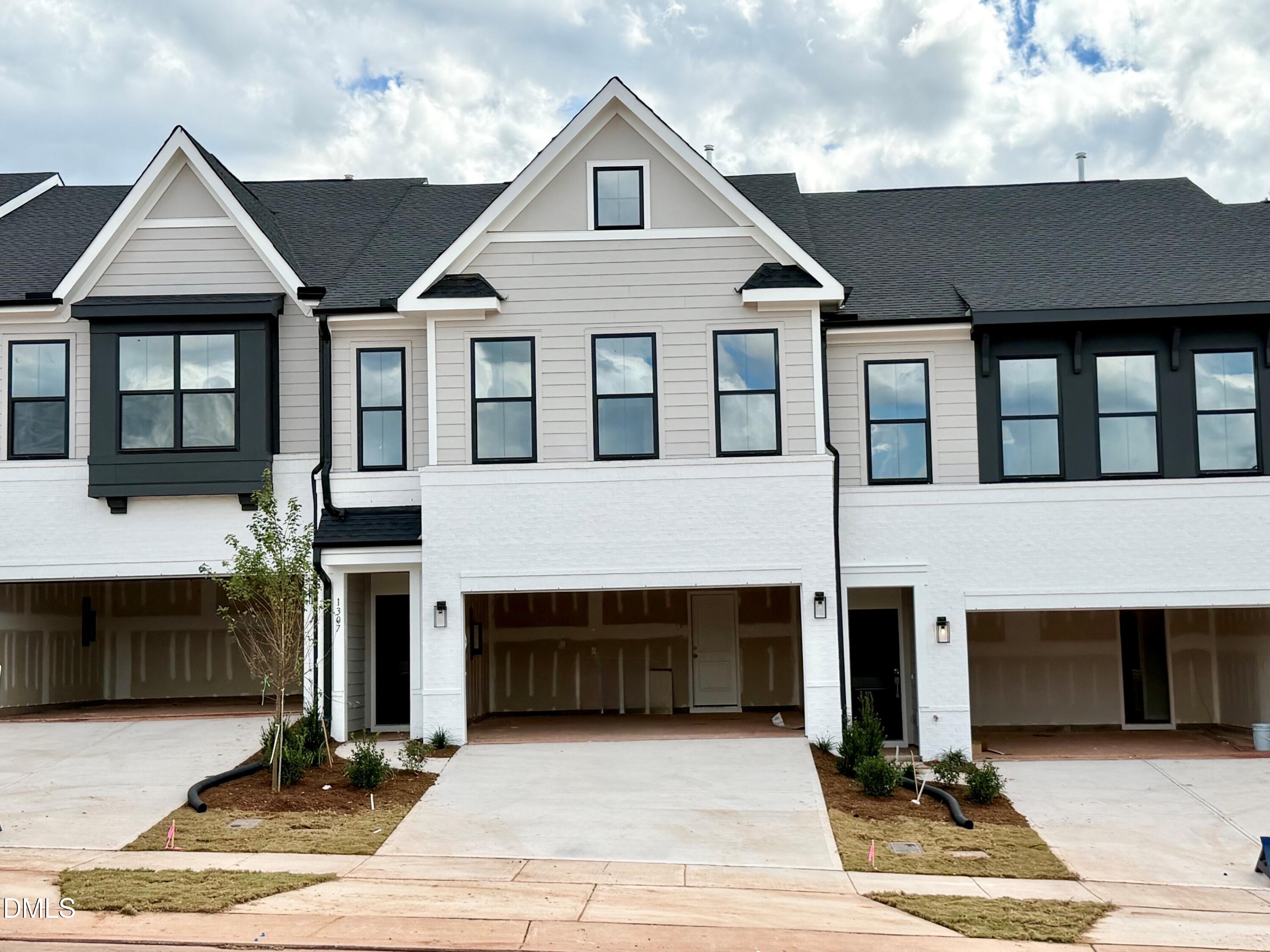 1307 Marigold Mdws Court 129 Property Photo 1