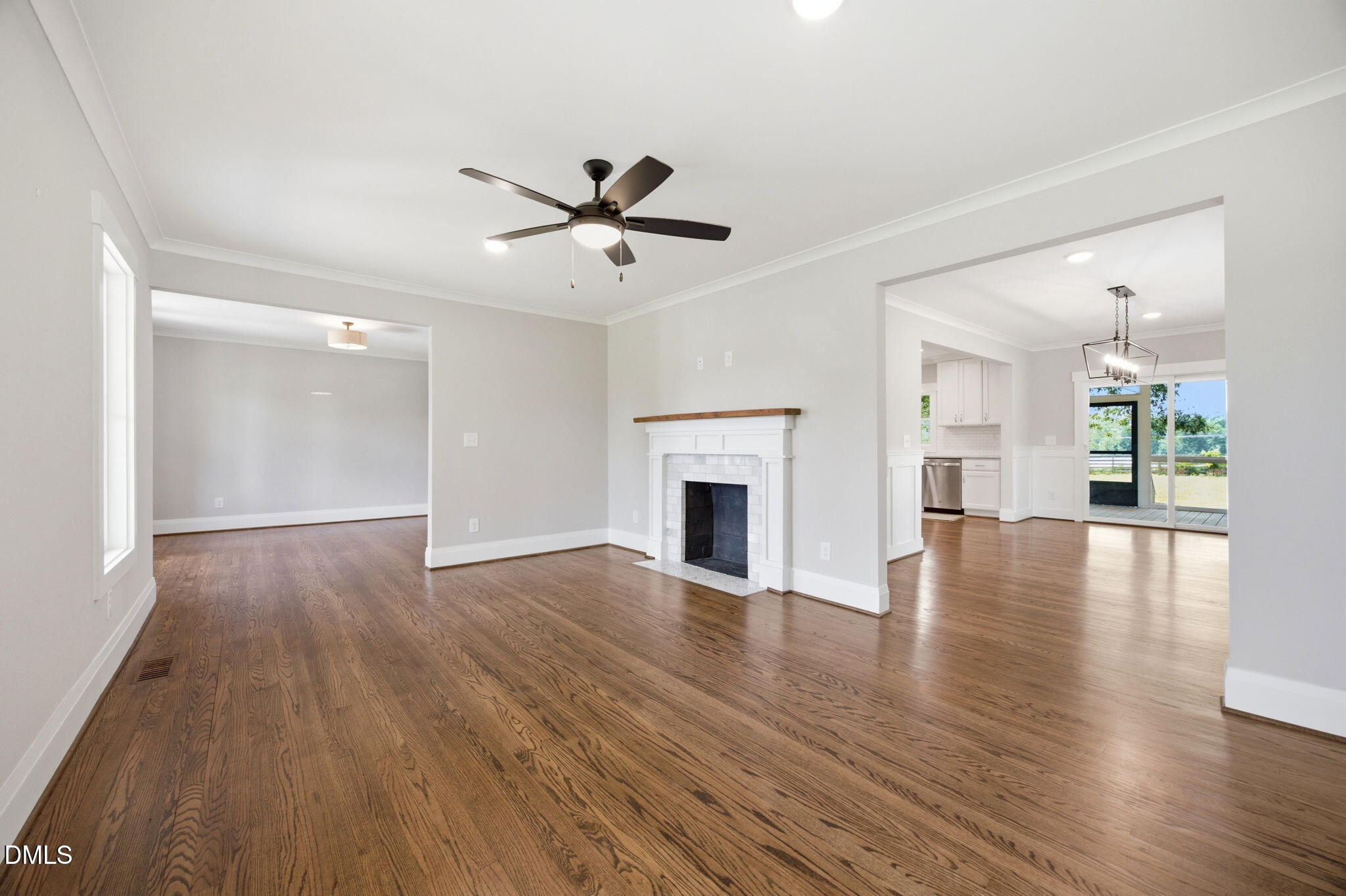 801 N First Avenue Property Photo 8