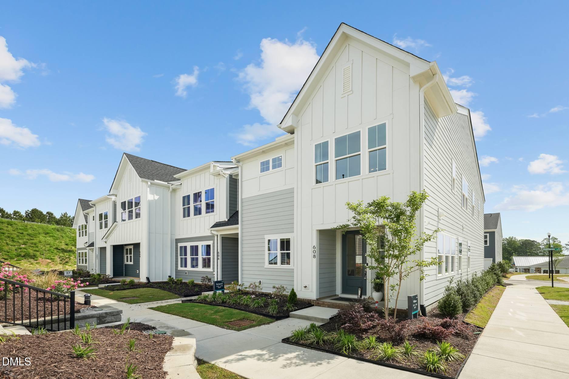205 Solaire Alley Property Photo 16