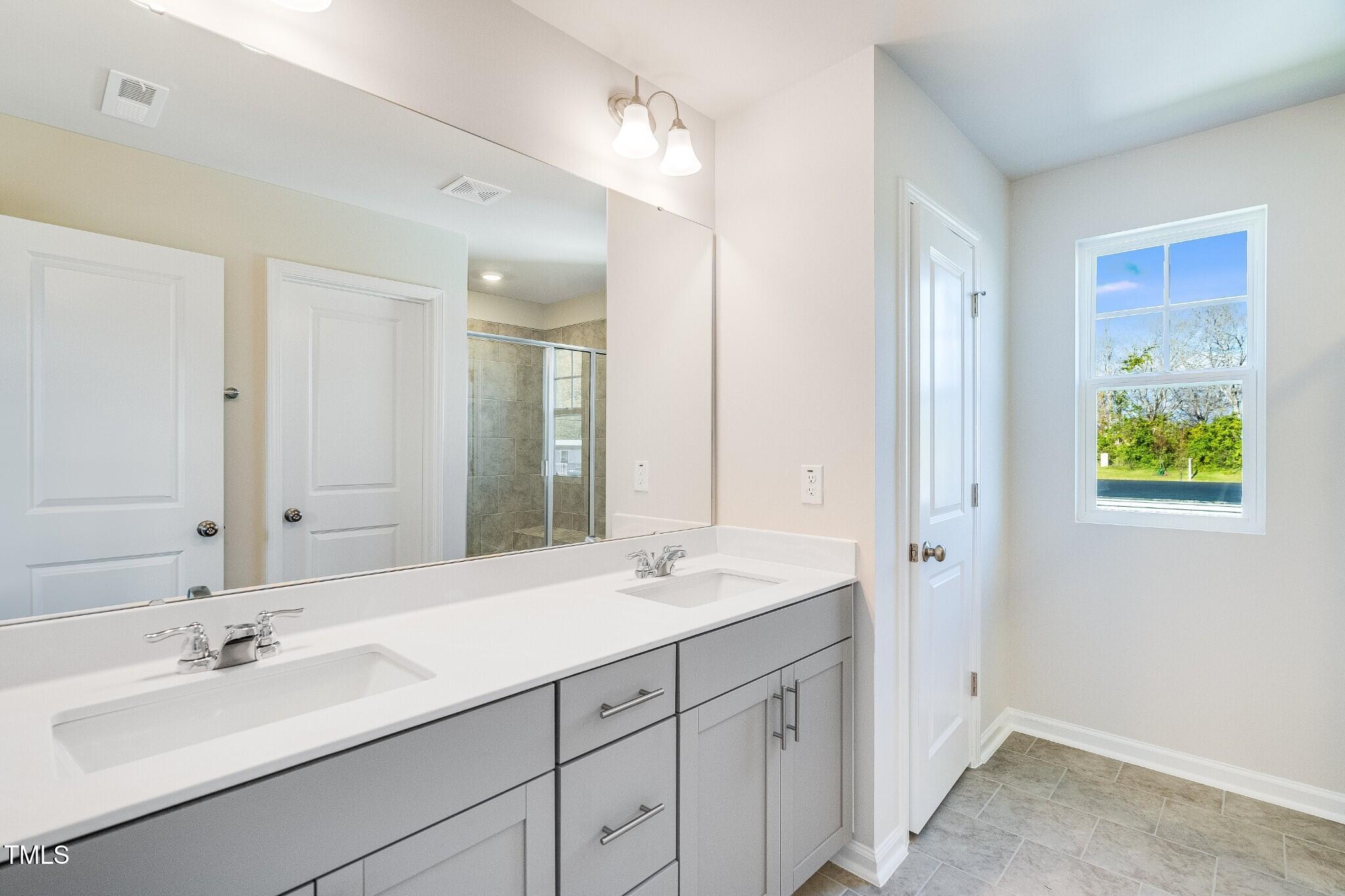 162 Caitlyn Parkway Property Photo 3