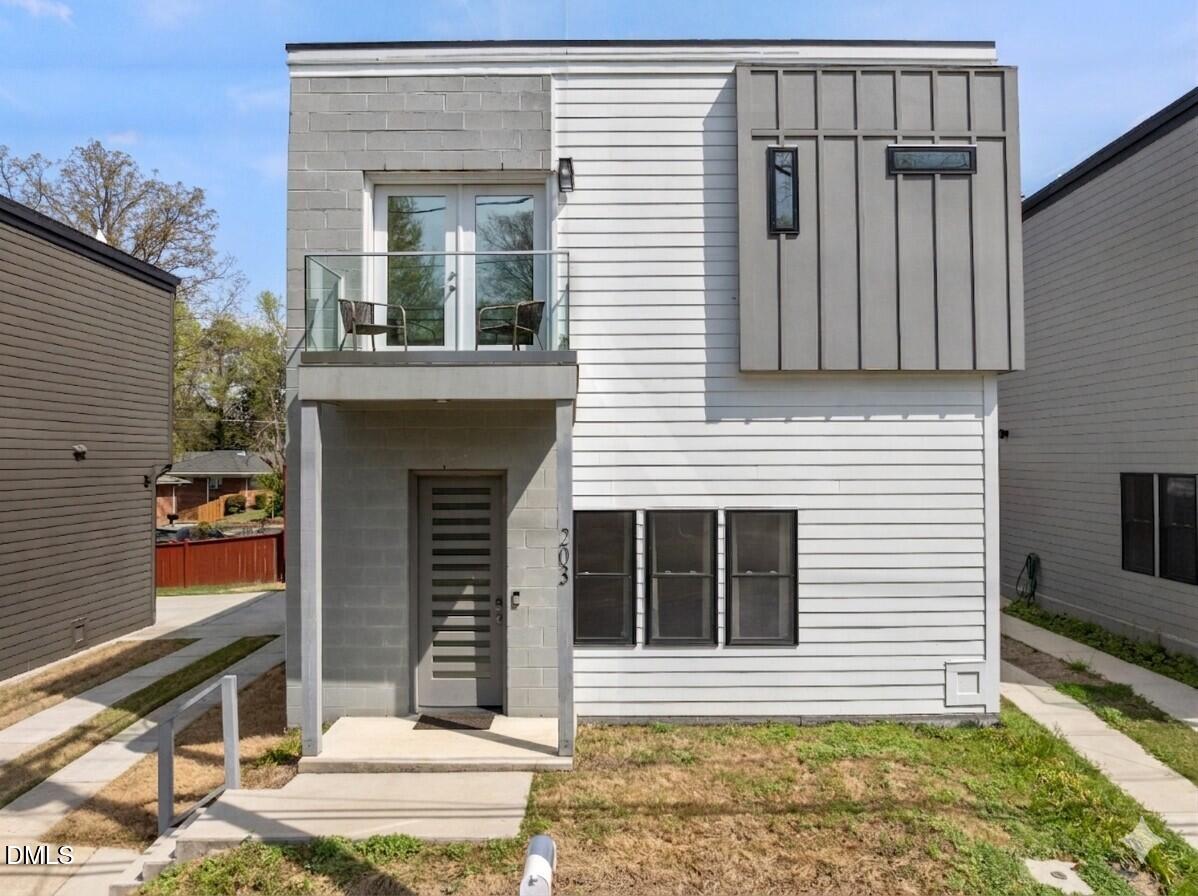203 Nelson Street Property Photo 1
