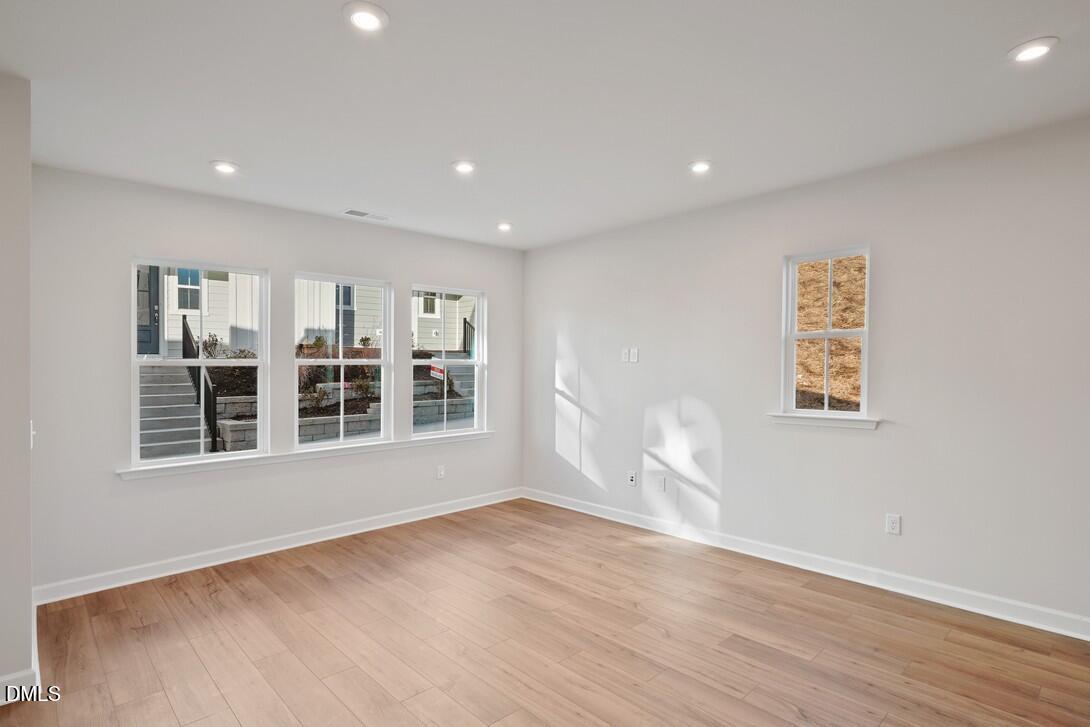 203 Solaire Alley Property Photo 8