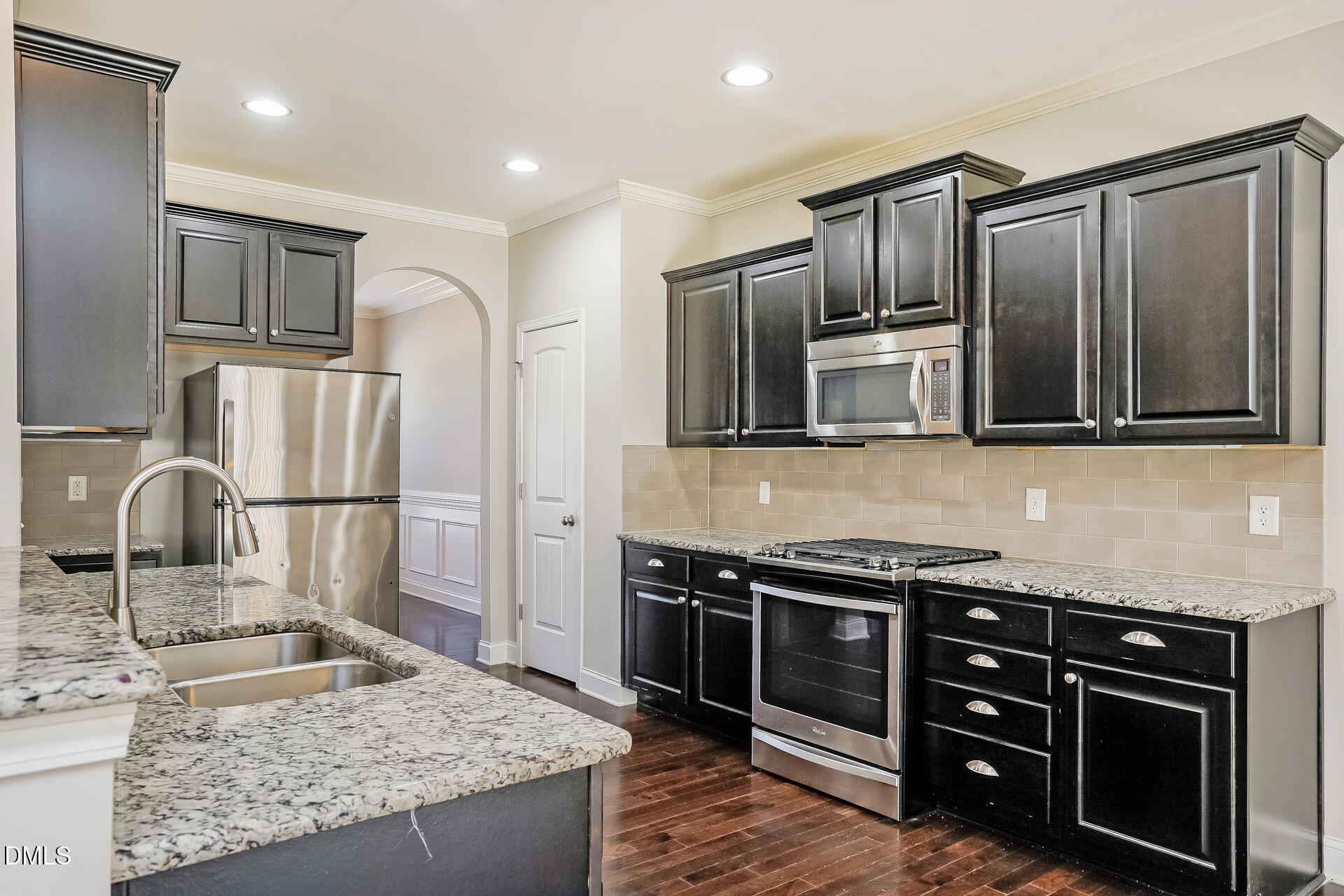 4141 Weavers Pond Drive Property Photo 6
