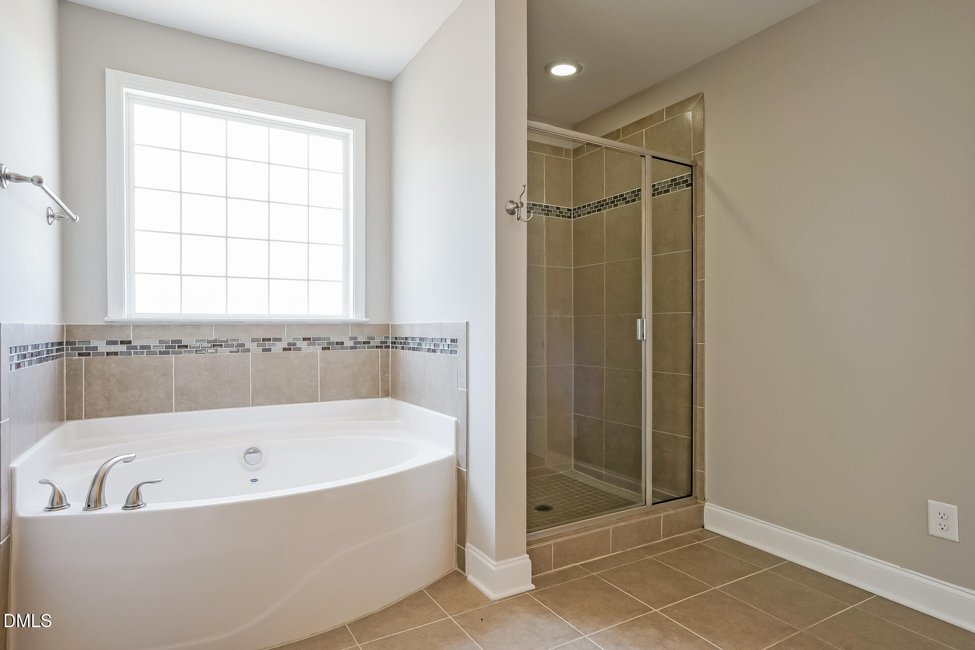4141 Weavers Pond Drive Property Photo 13
